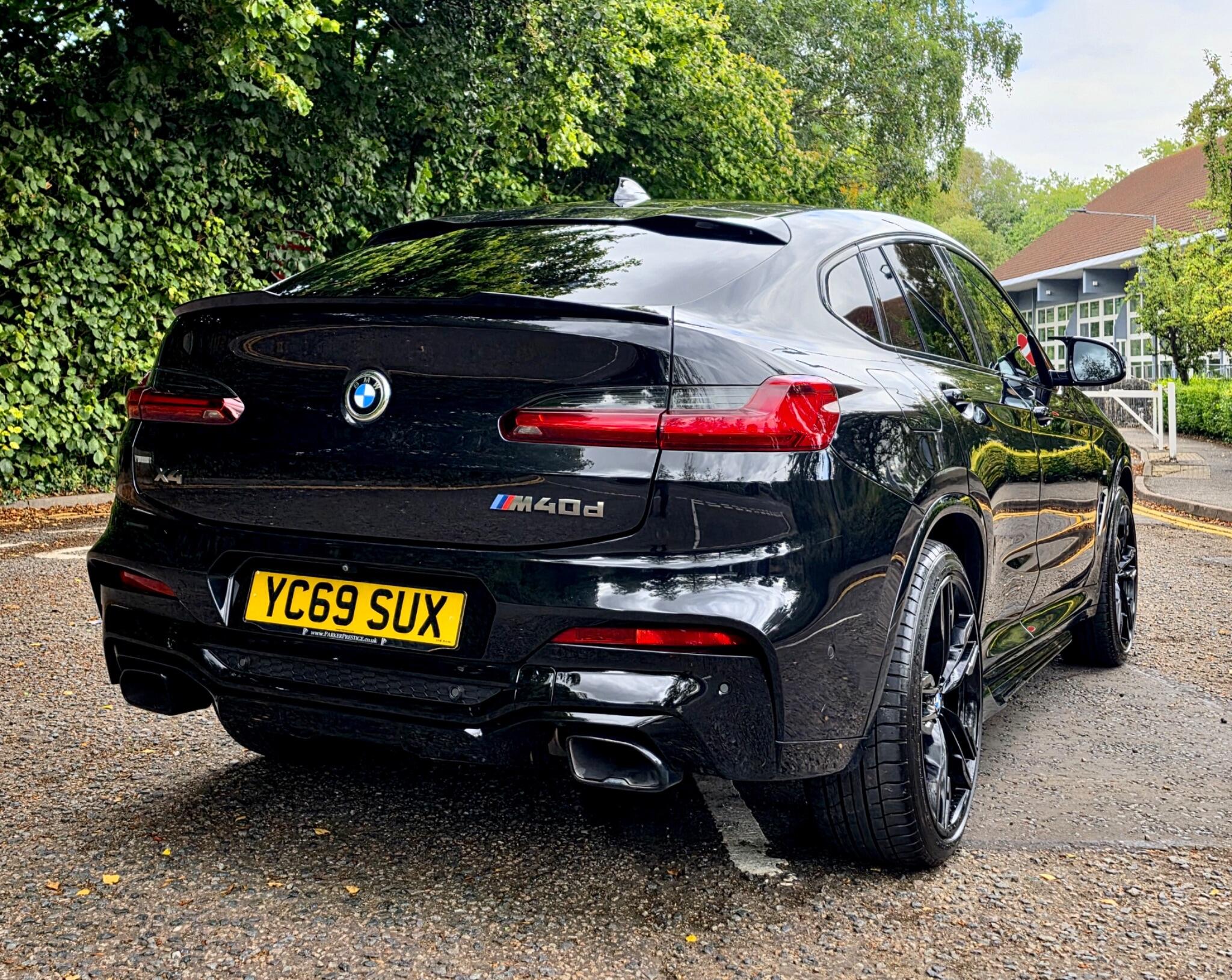 BMW X4 view 3