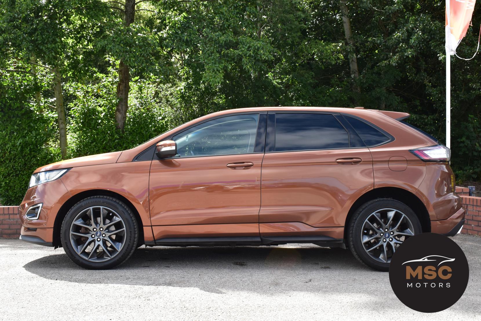 Ford Edge view 10