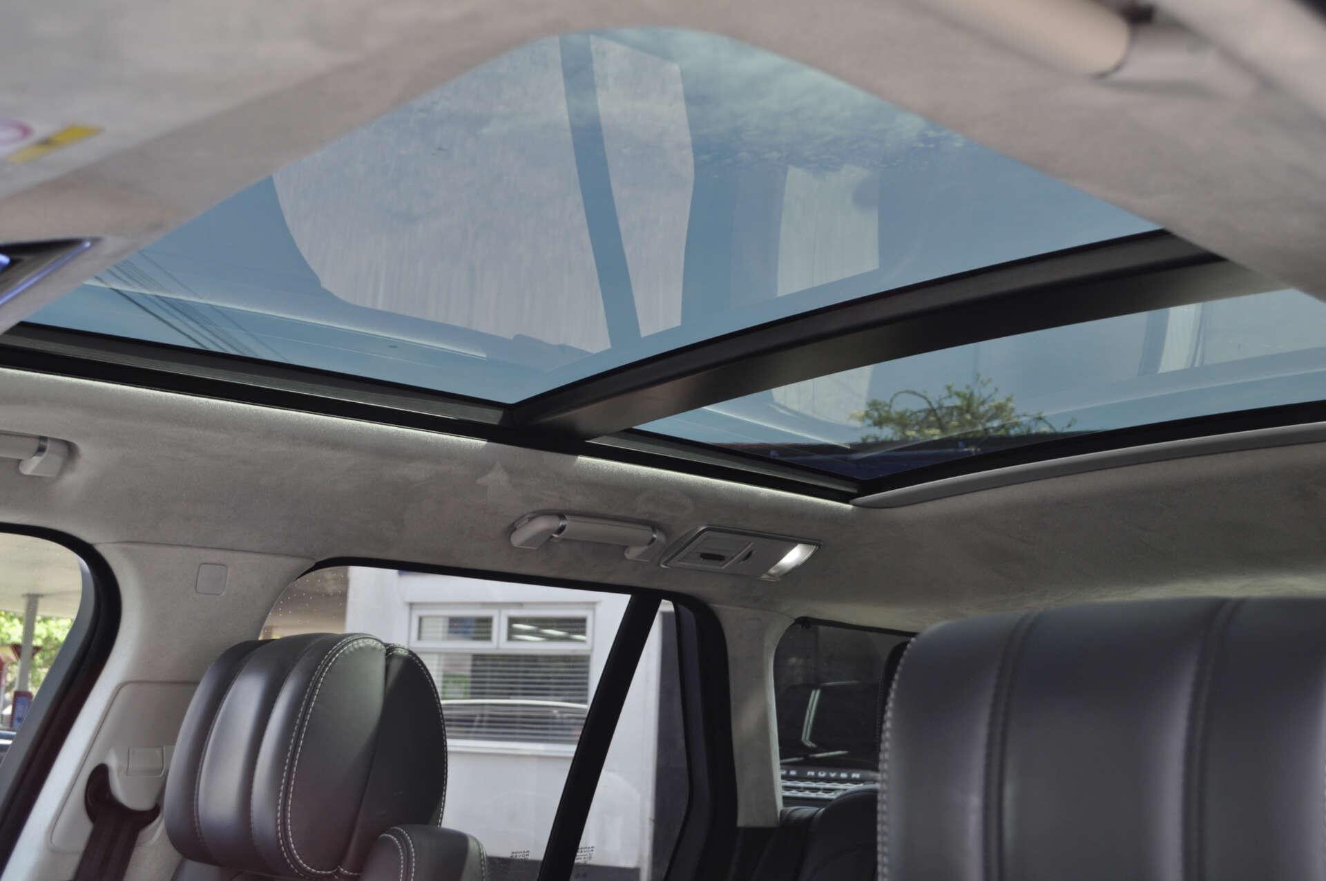 Land Rover Range Rover view 15