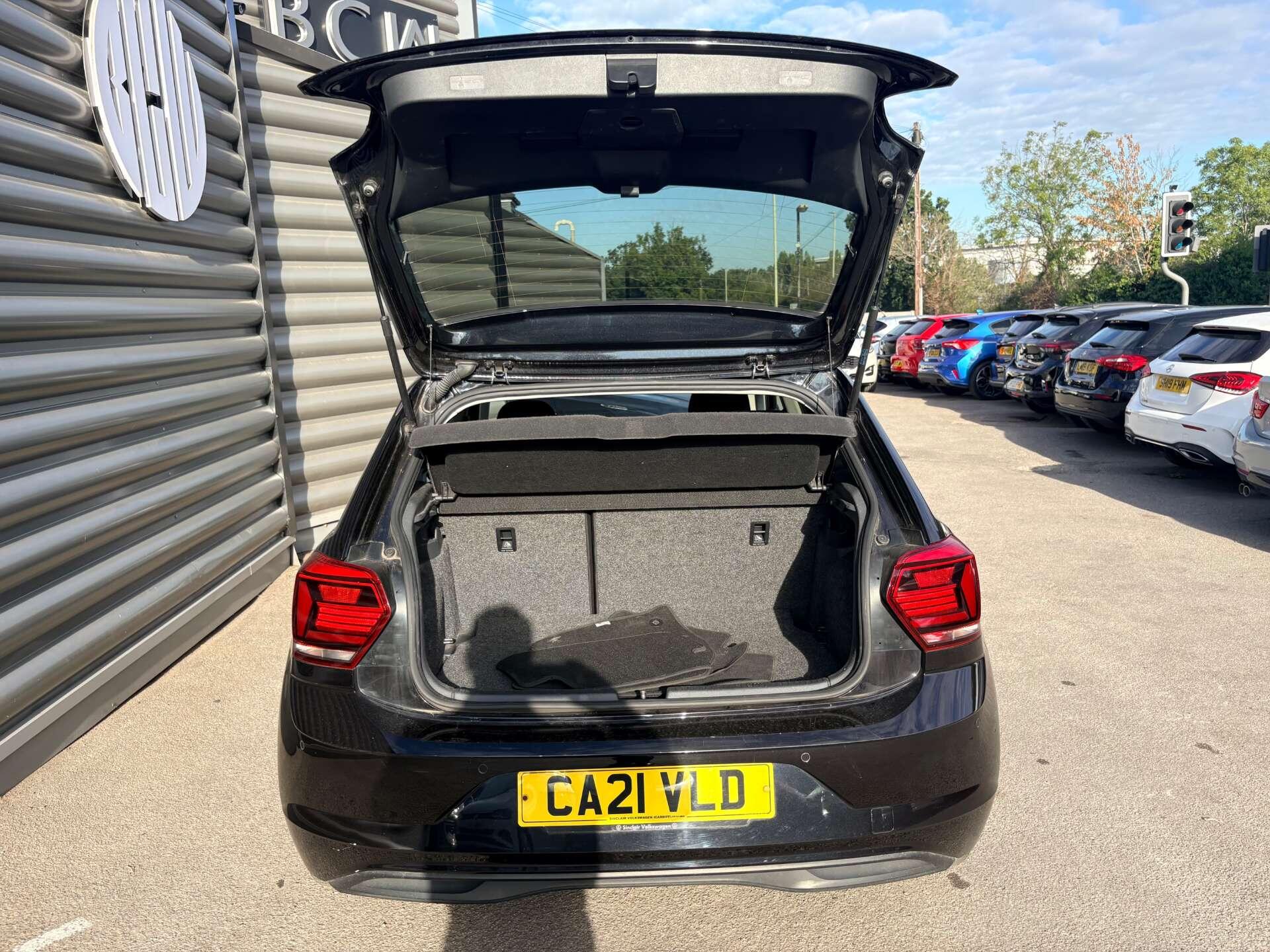 Volkswagen Polo view 7