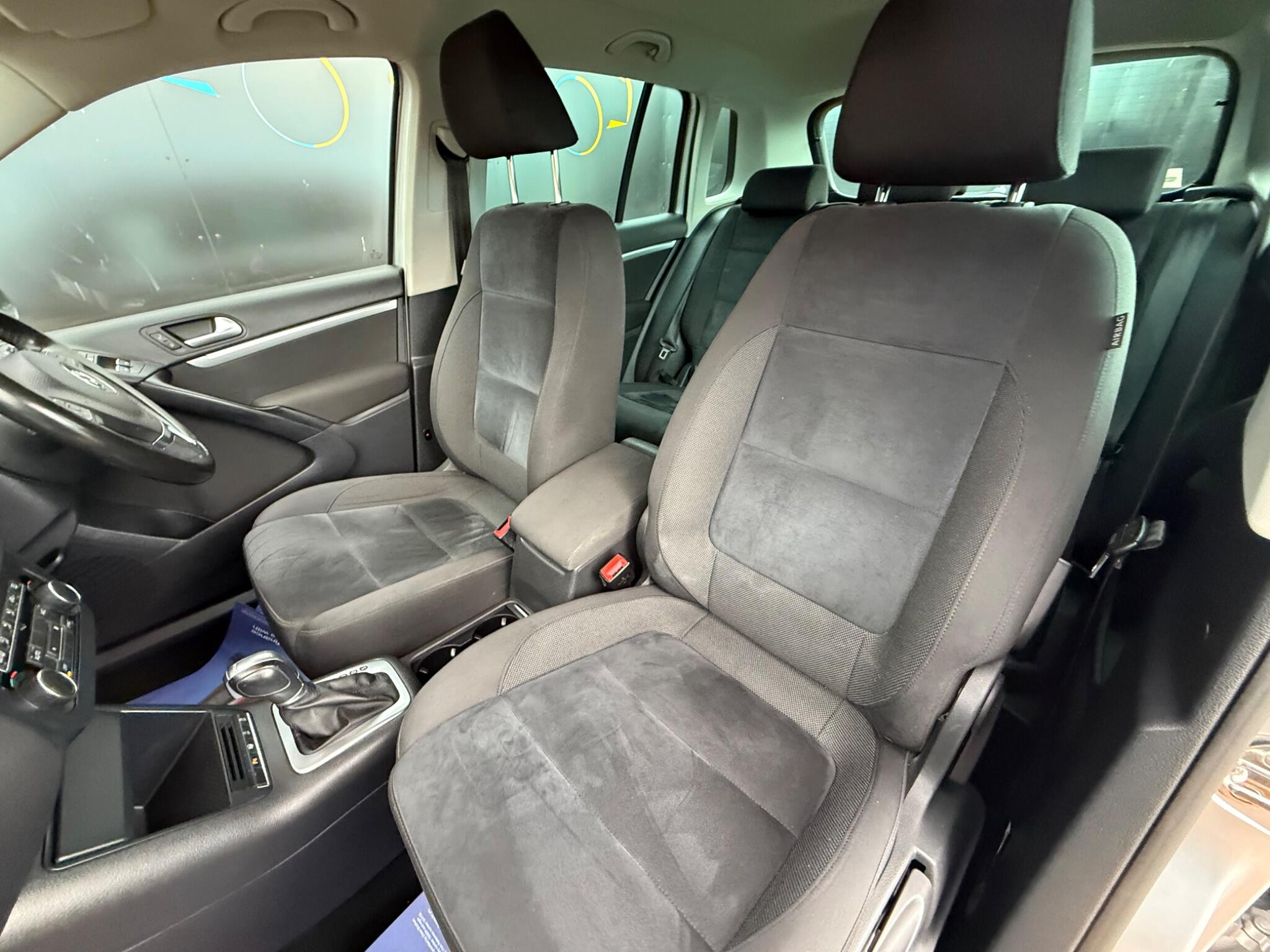 Volkswagen Tiguan view 23