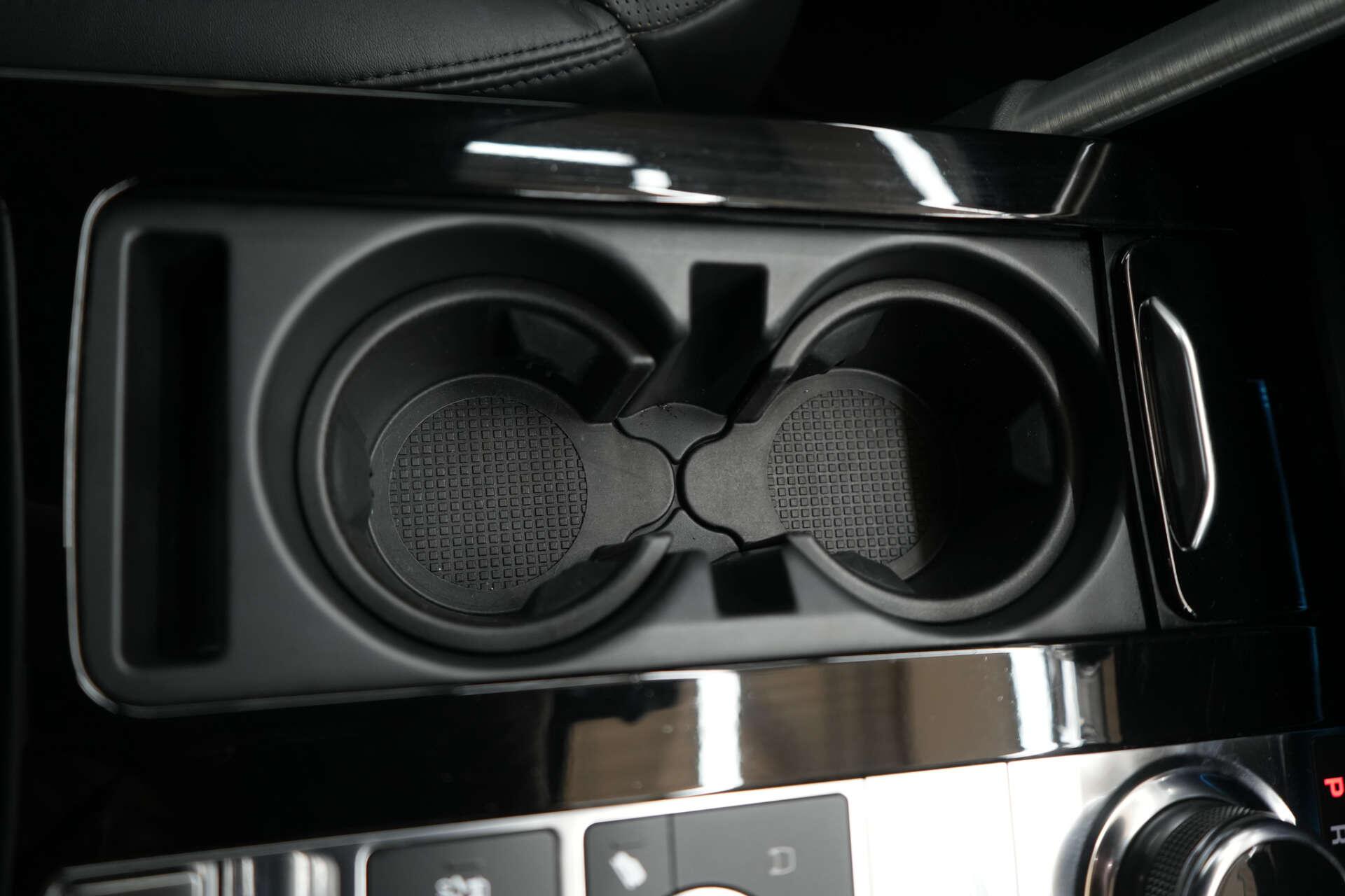 Land Rover Discovery view 30