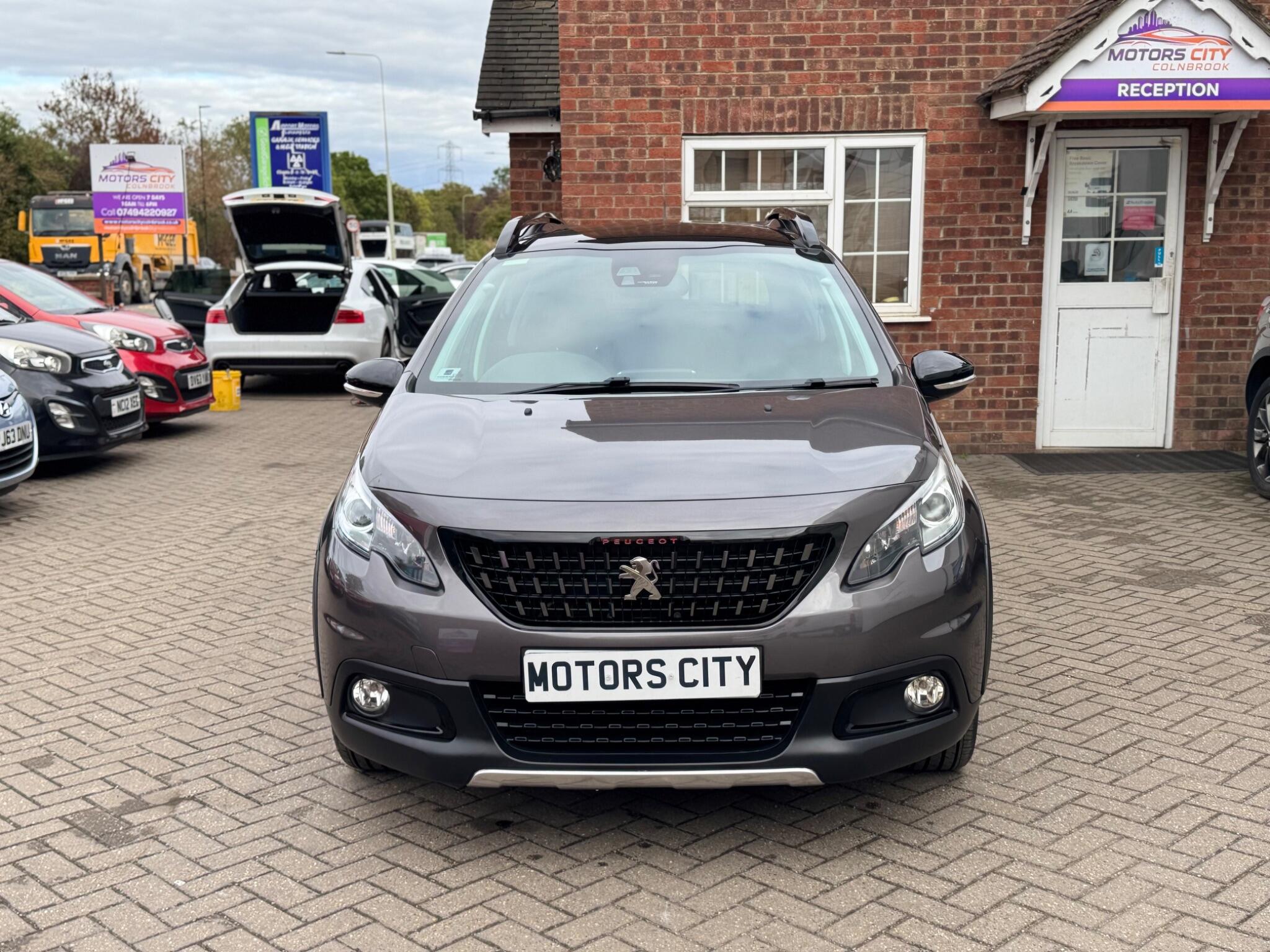 Peugeot 2008 view 3
