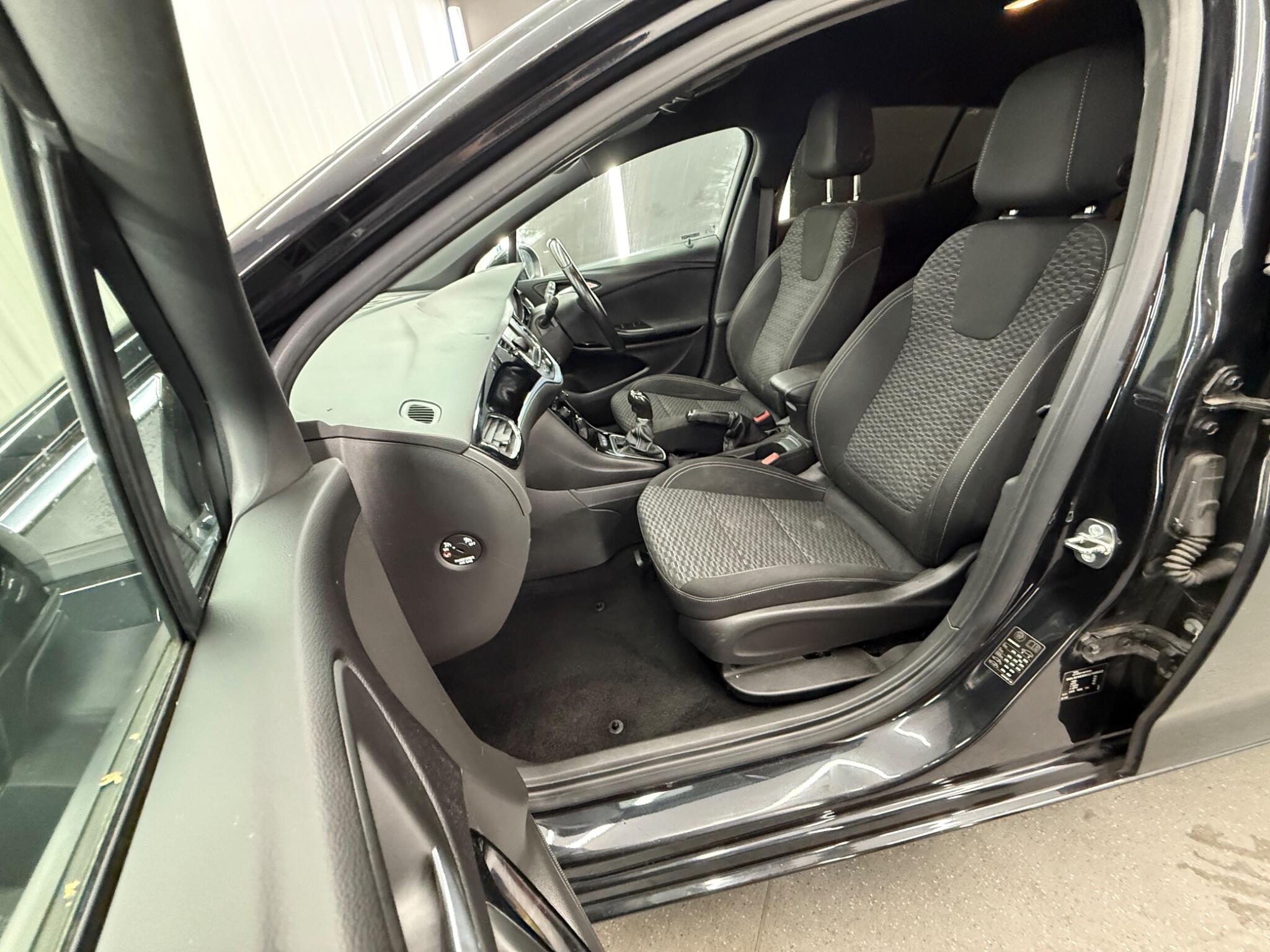 Vauxhall Astra view 27