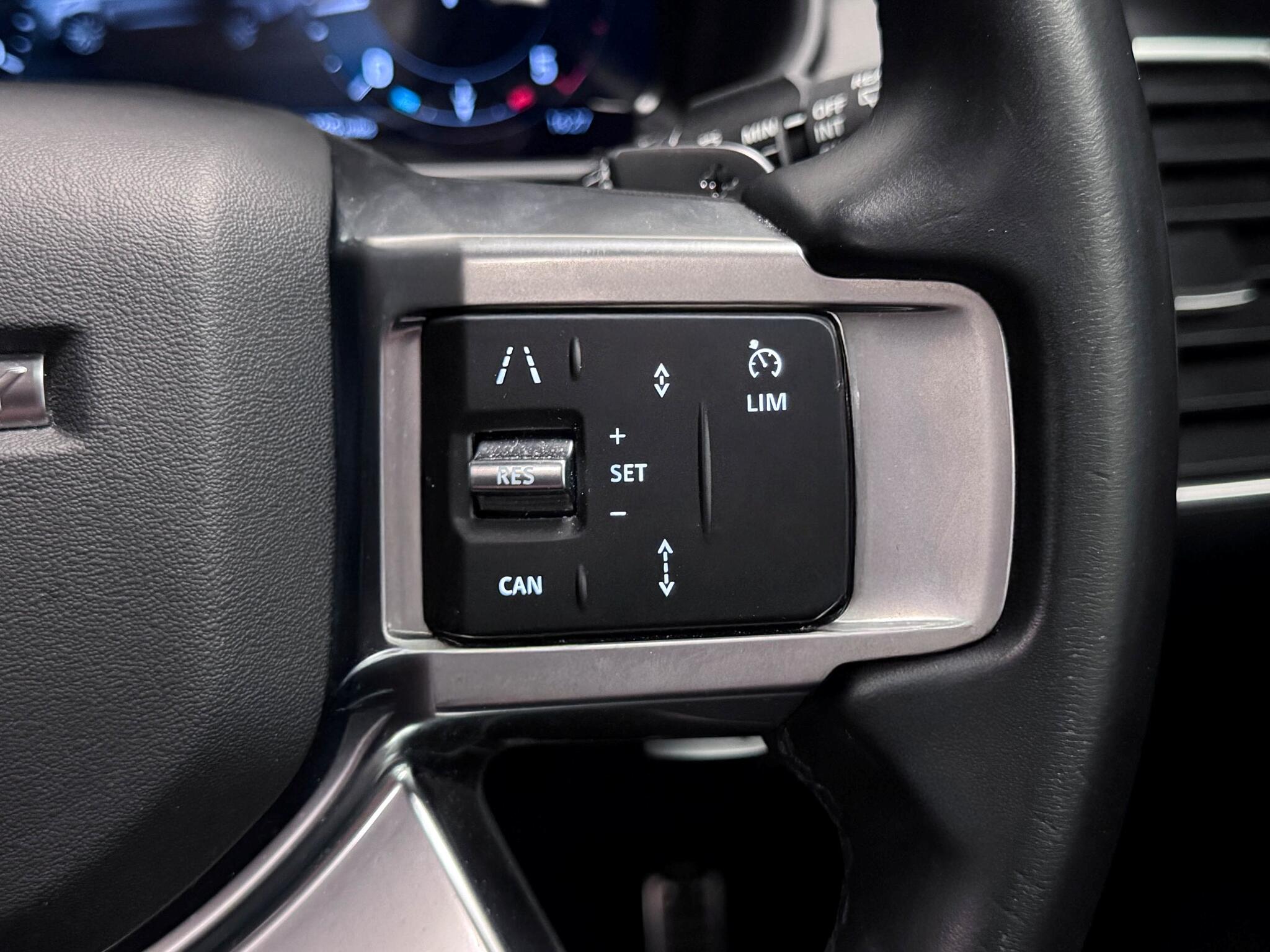 Land Rover Discovery view 43