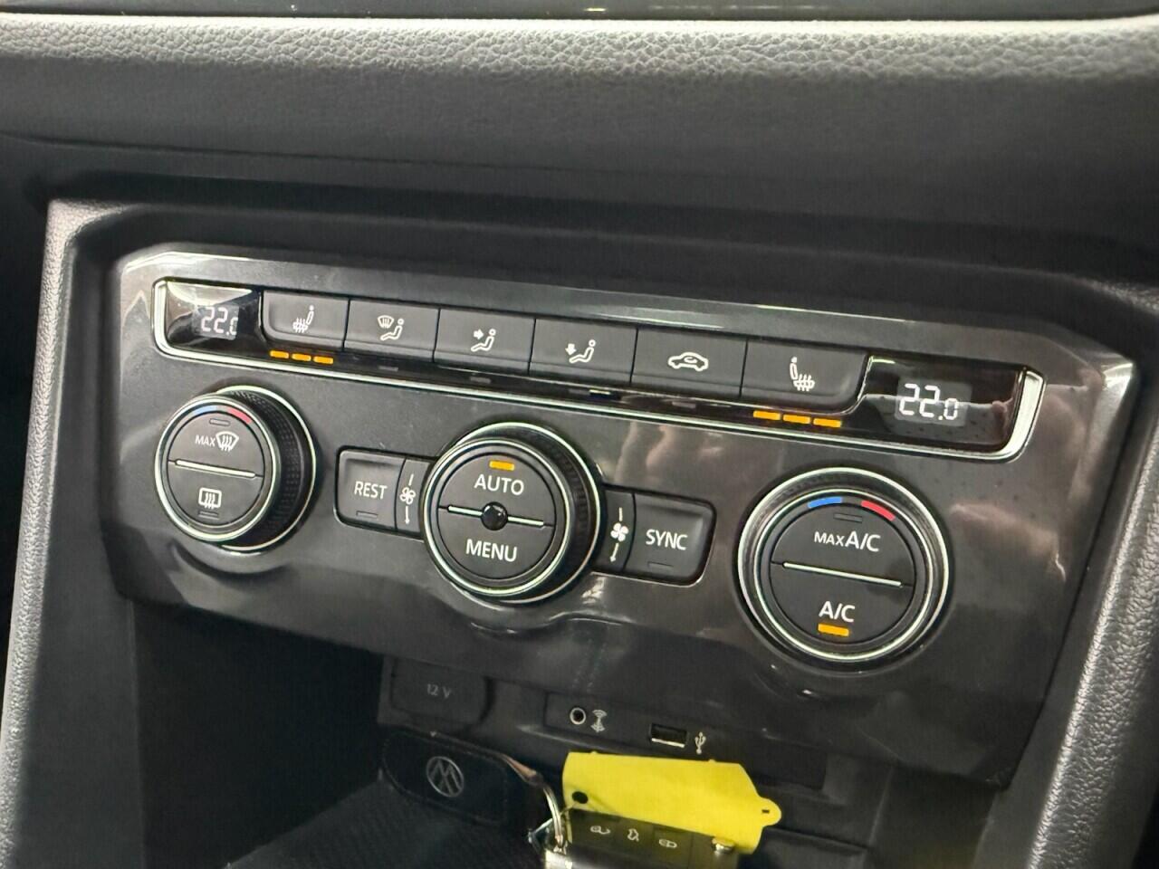 Volkswagen Tiguan view 27