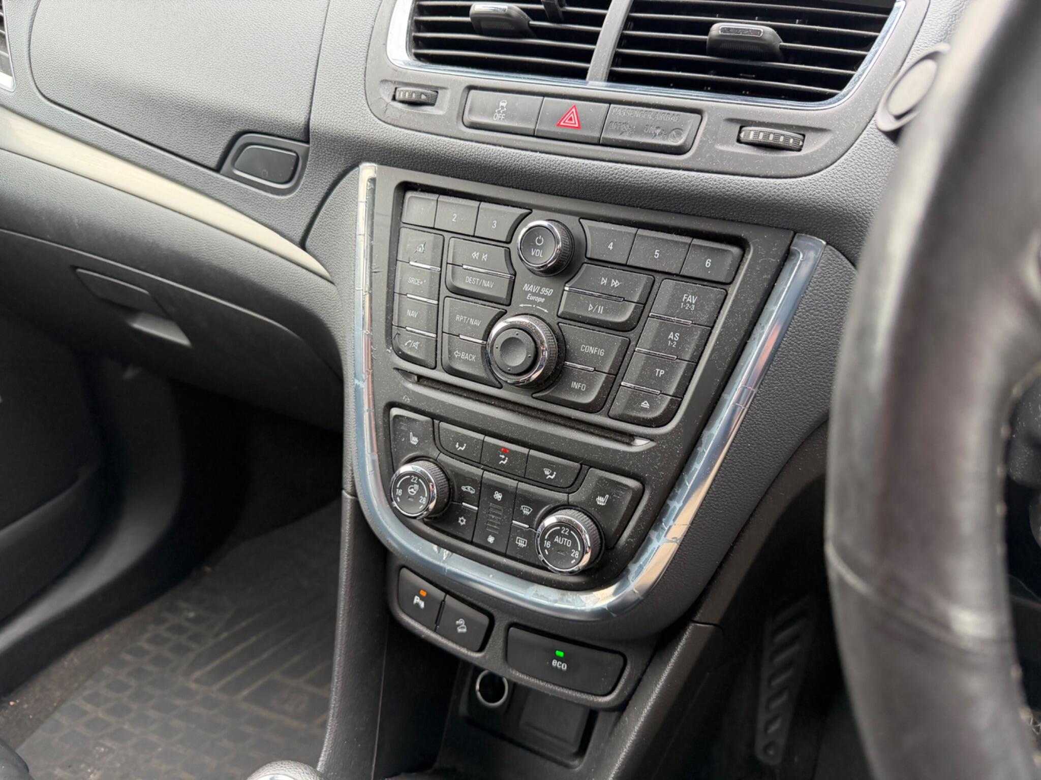Vauxhall Mokka view 35