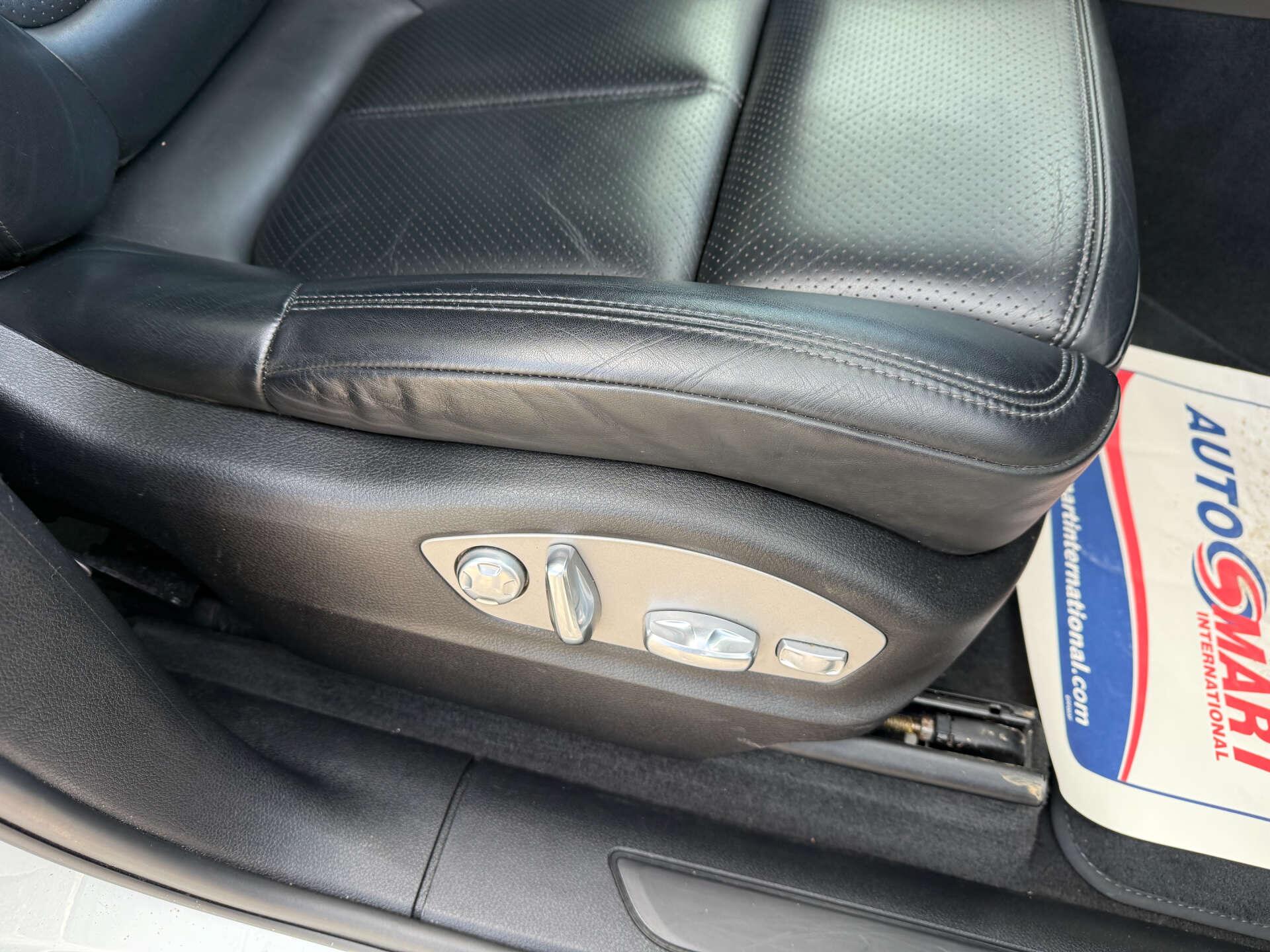 Porsche Macan view 20