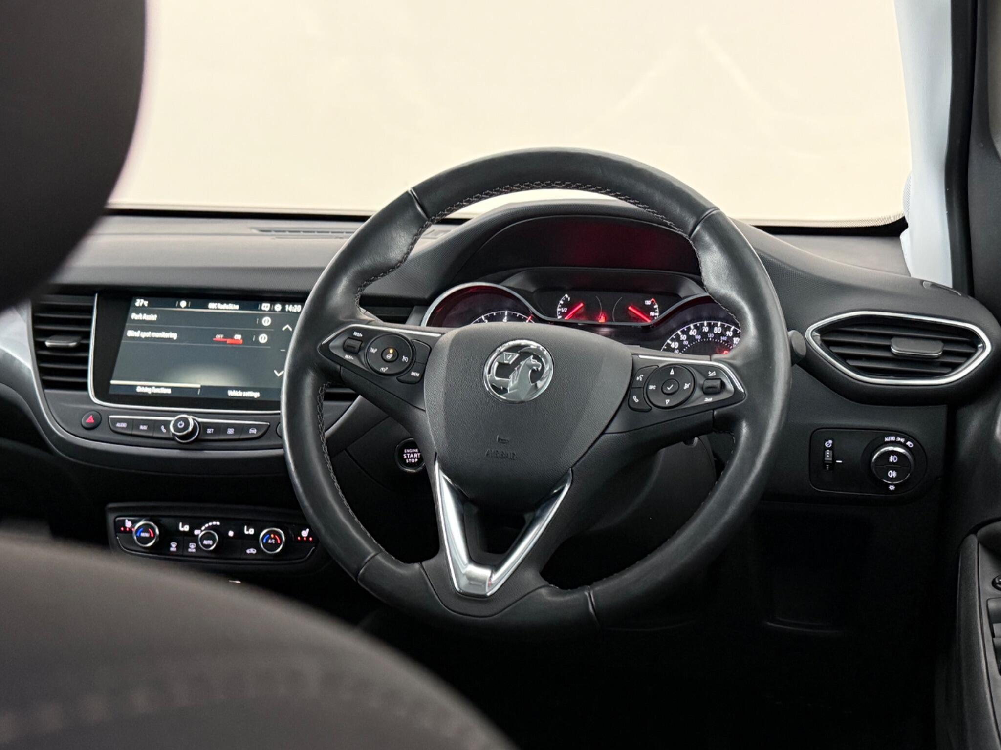 Vauxhall Crossland view 14