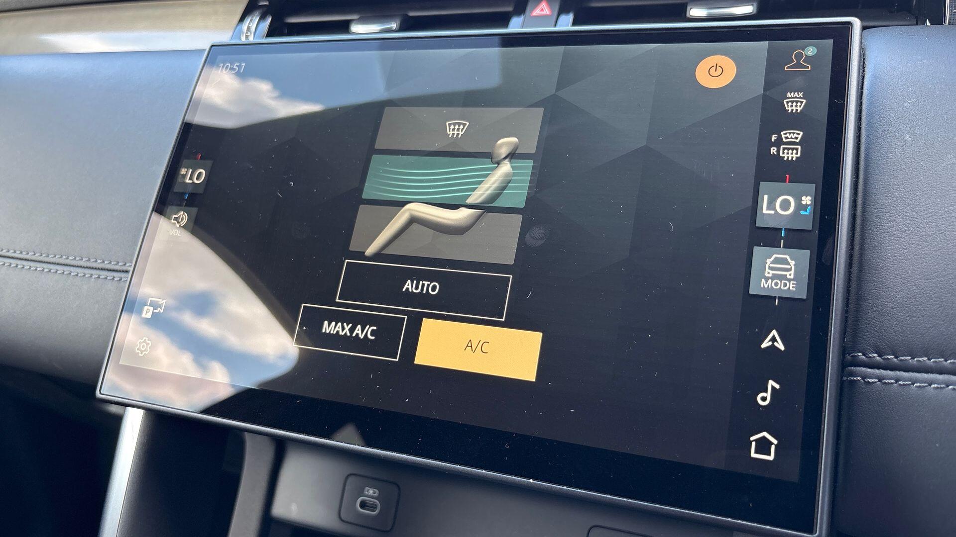 Land Rover Discovery Sport view 37