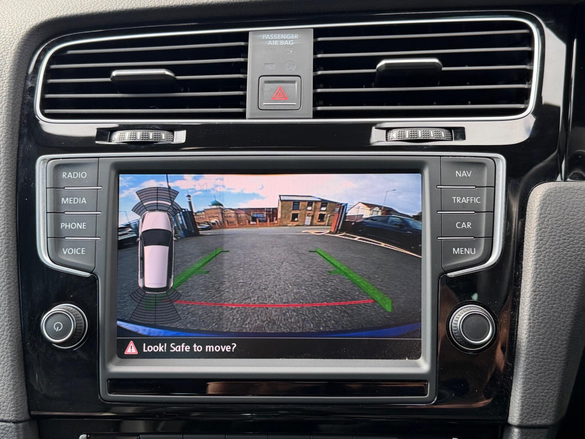 Volkswagen Golf view 24