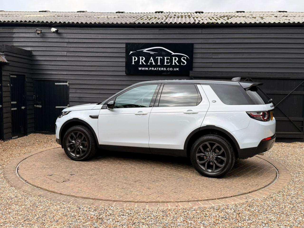 Land Rover Discovery Sport view 21