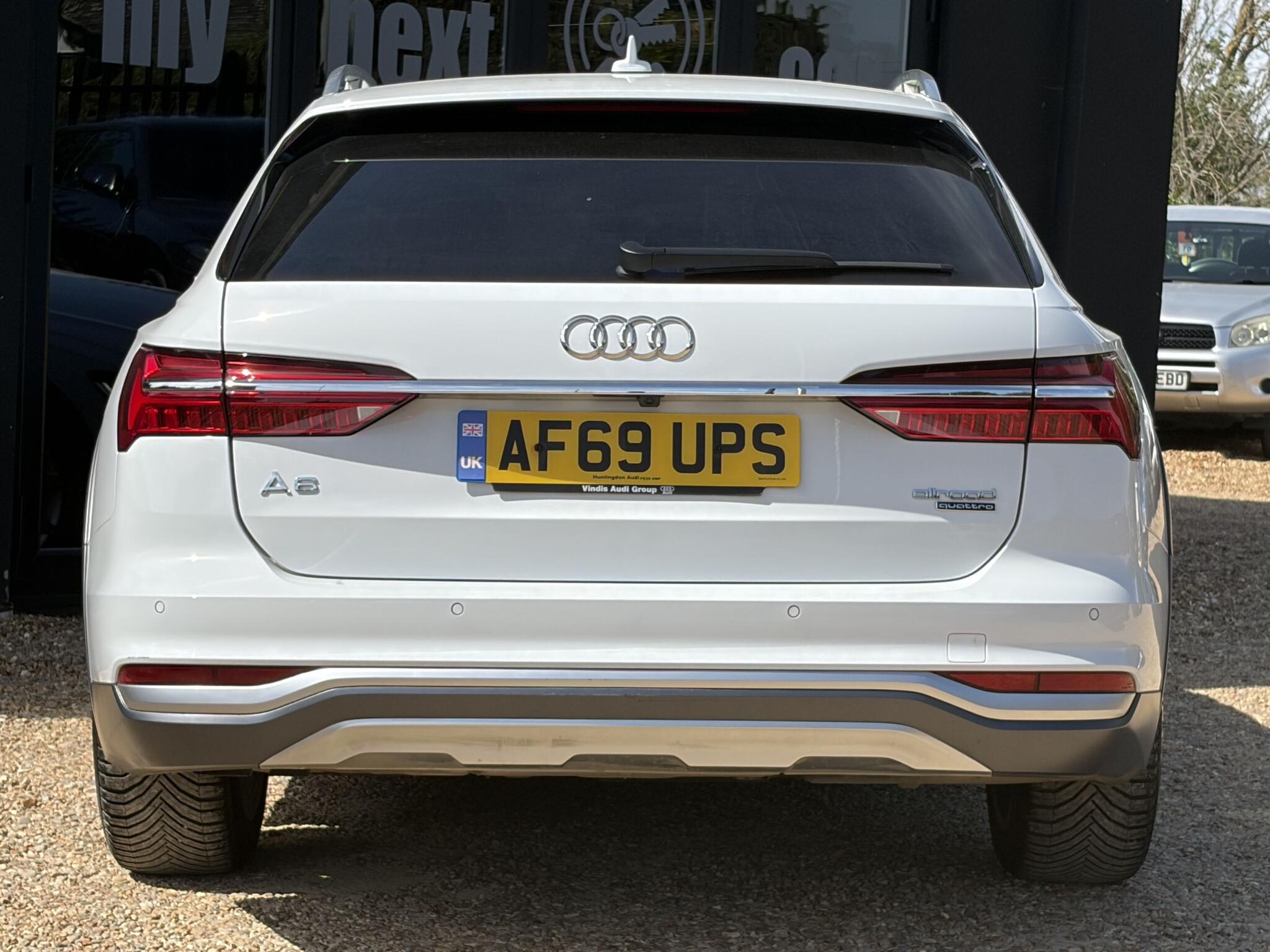 Audi A6 Allroad view 8