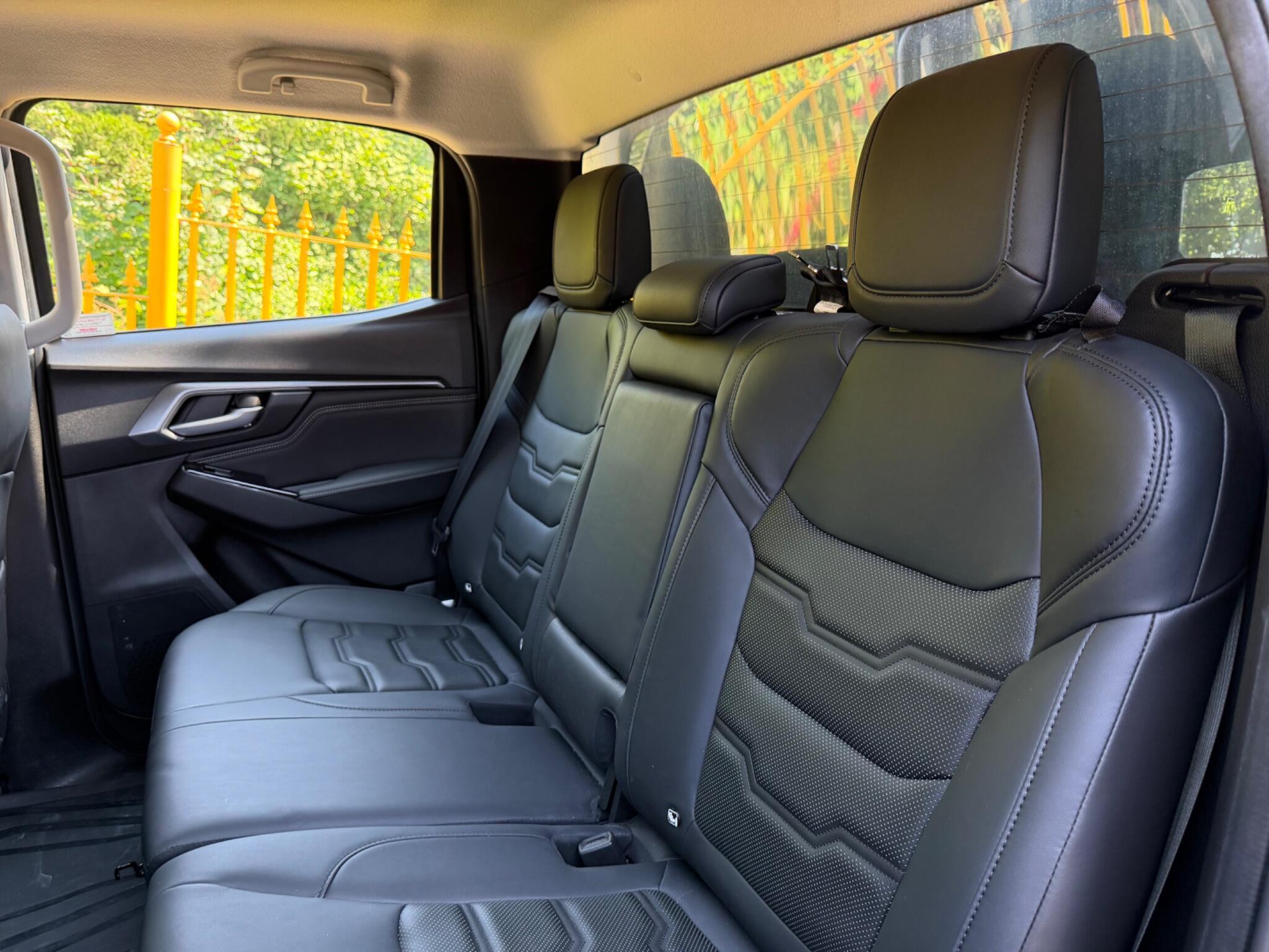 Isuzu D-Max view 36