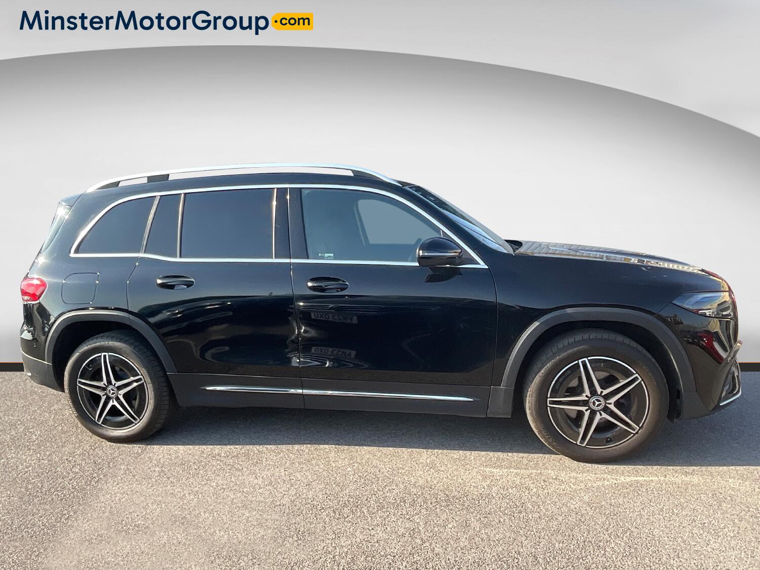 Mercedes-Benz Eqb view 2