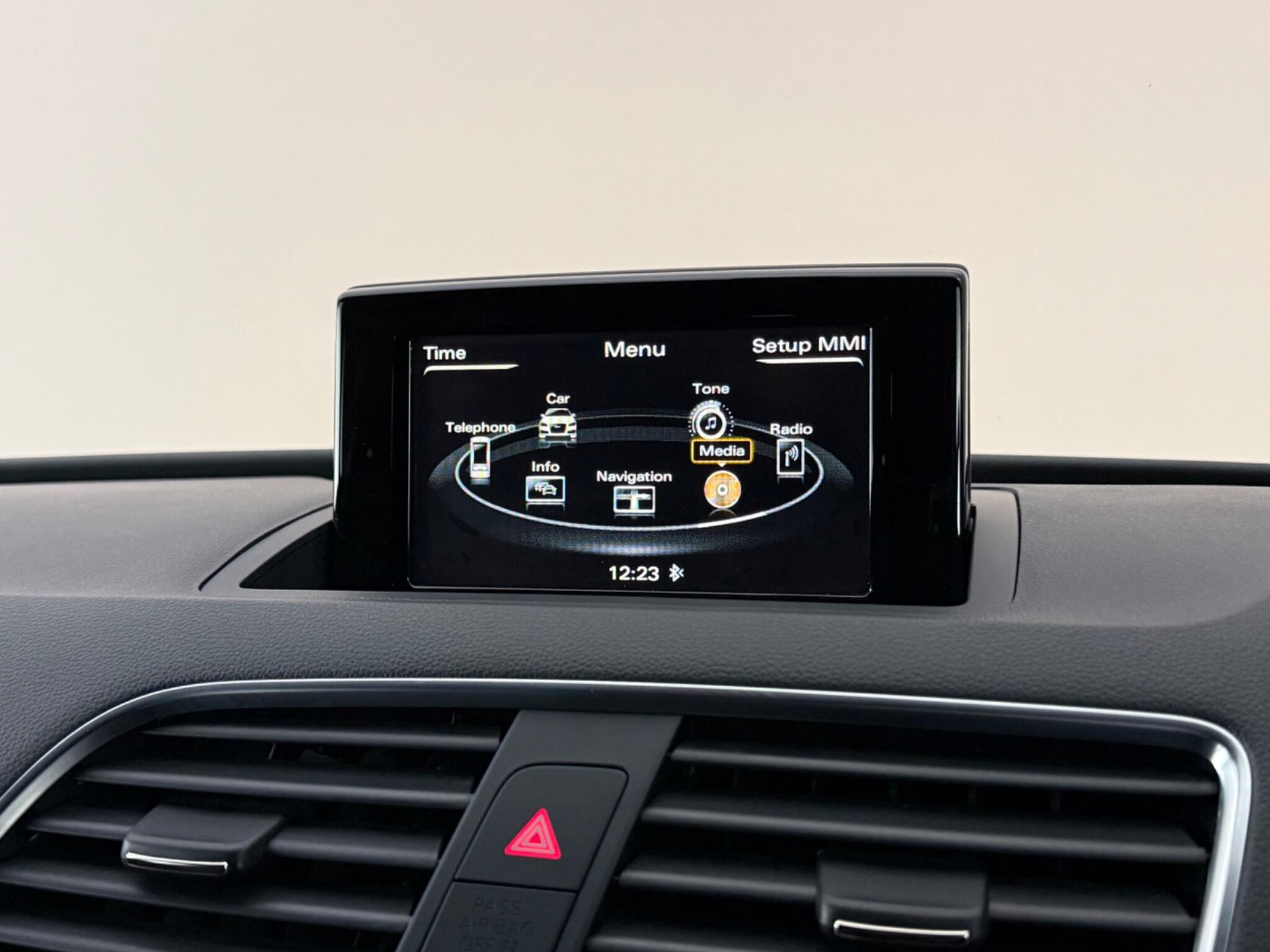 Audi Q3 view 27