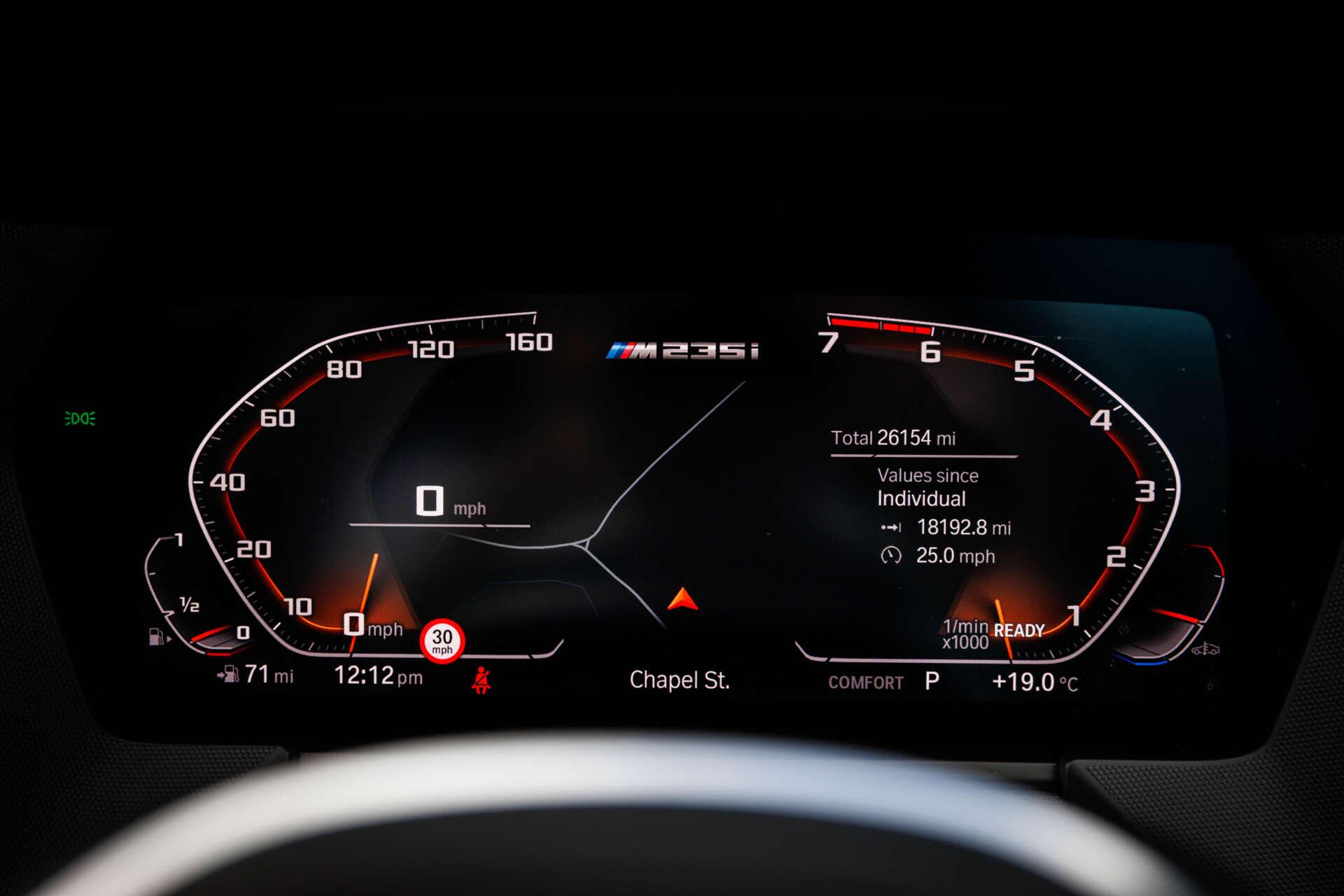BMW 2 Series view 26