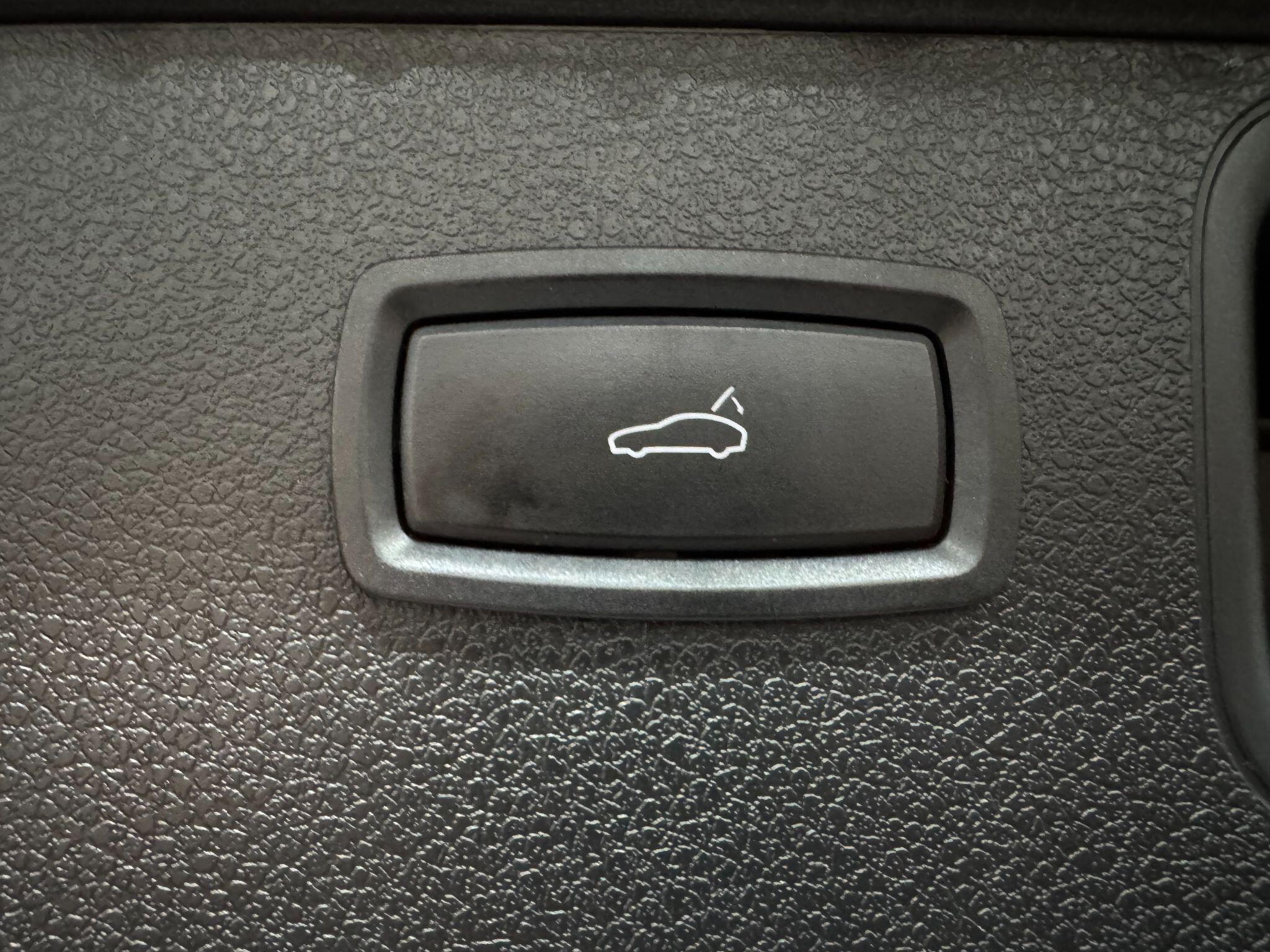 Porsche Macan view 57