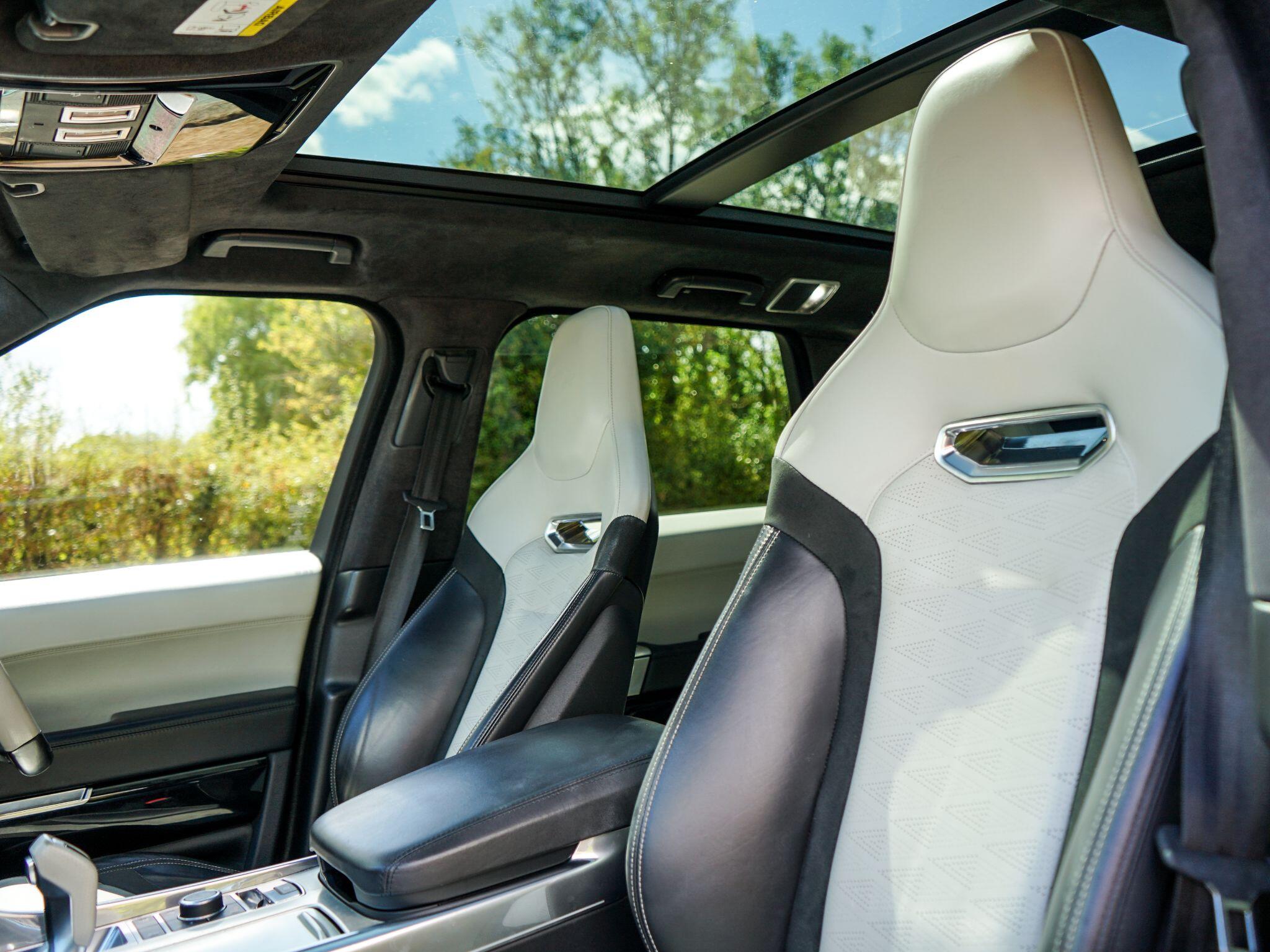 Land Rover Range Rover Sport view 12