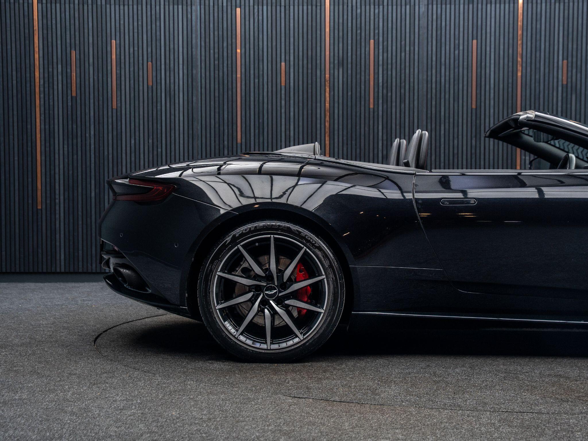 Aston Martin DB11 view 21