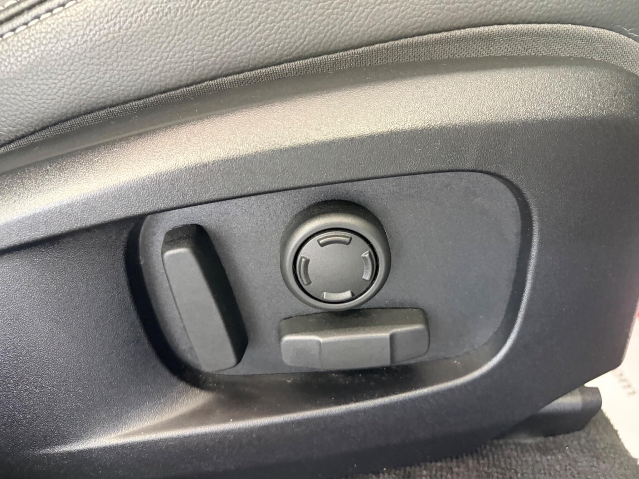 Jaguar F-Pace view 17