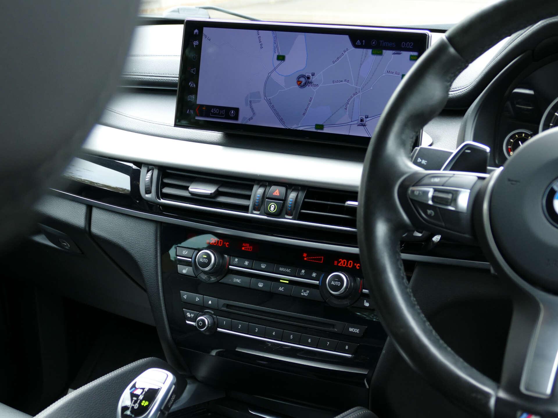 BMW X6 view 22