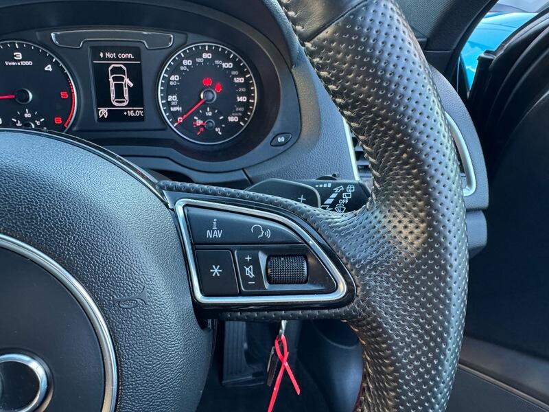 Audi Q3 view 33