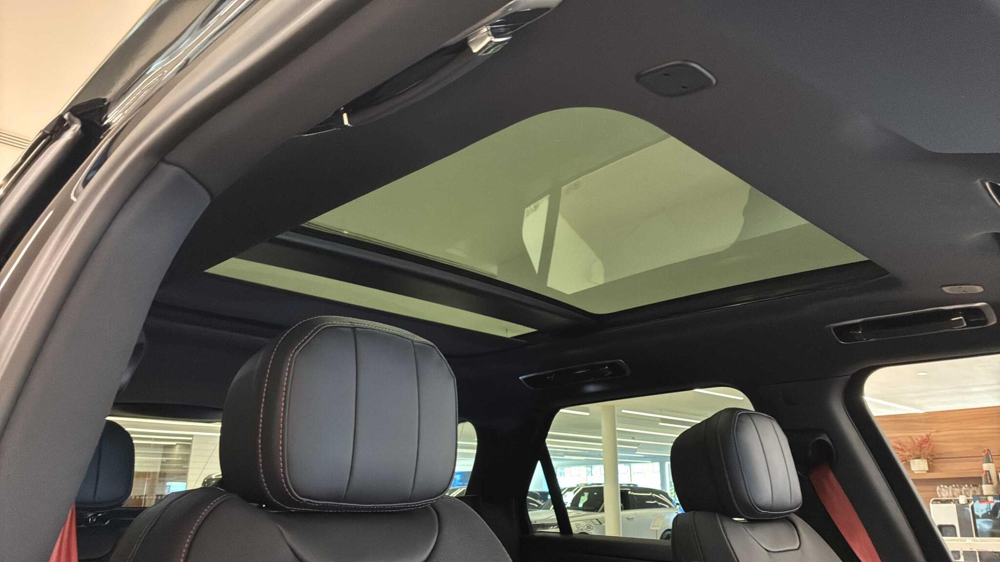 Land Rover Range Rover Sport view 26