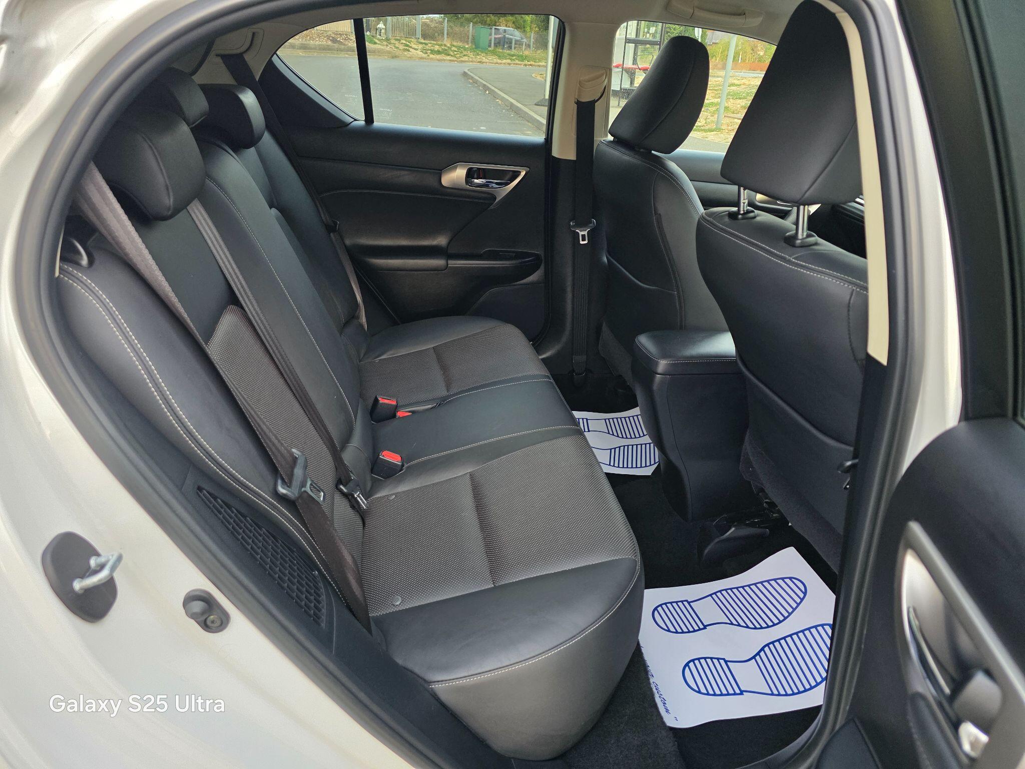 Lexus CT view 39