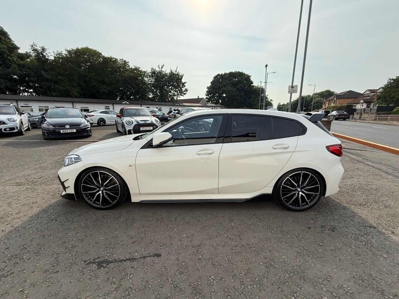 BMW 1 Series view 9