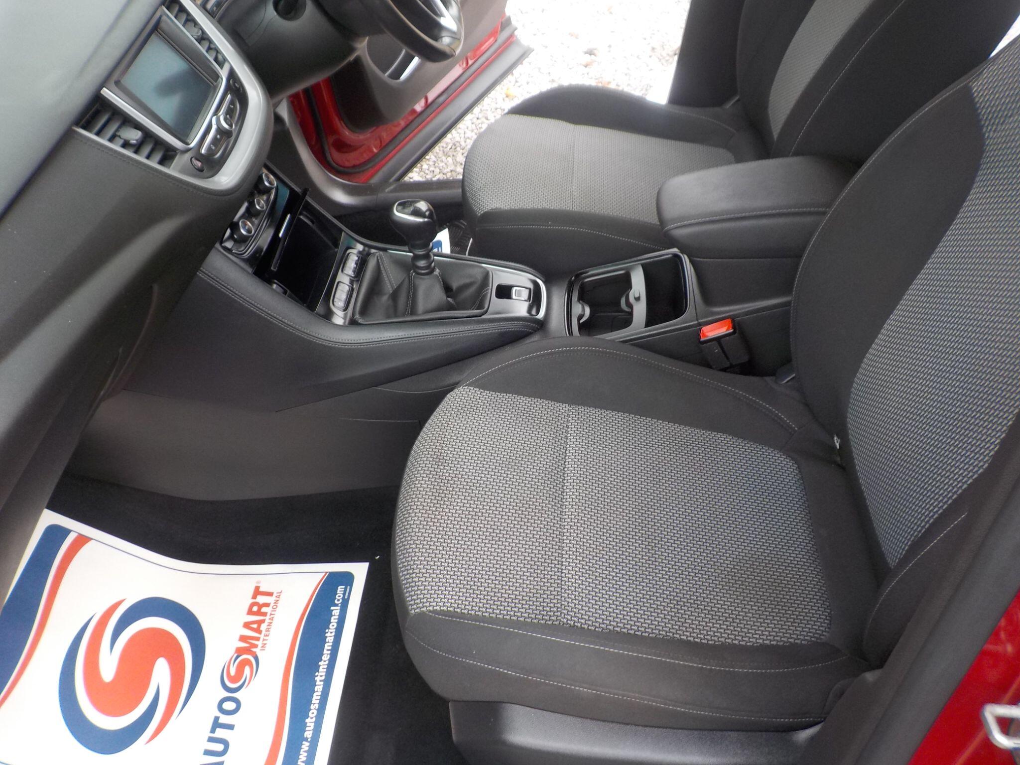 Vauxhall Grandland X 1.2 Turbo SE Euro 6 (s/s) 5dr