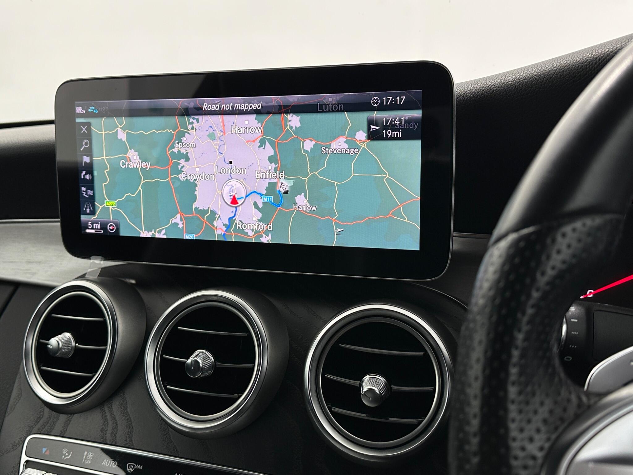 Mercedes-Benz C Class view 25