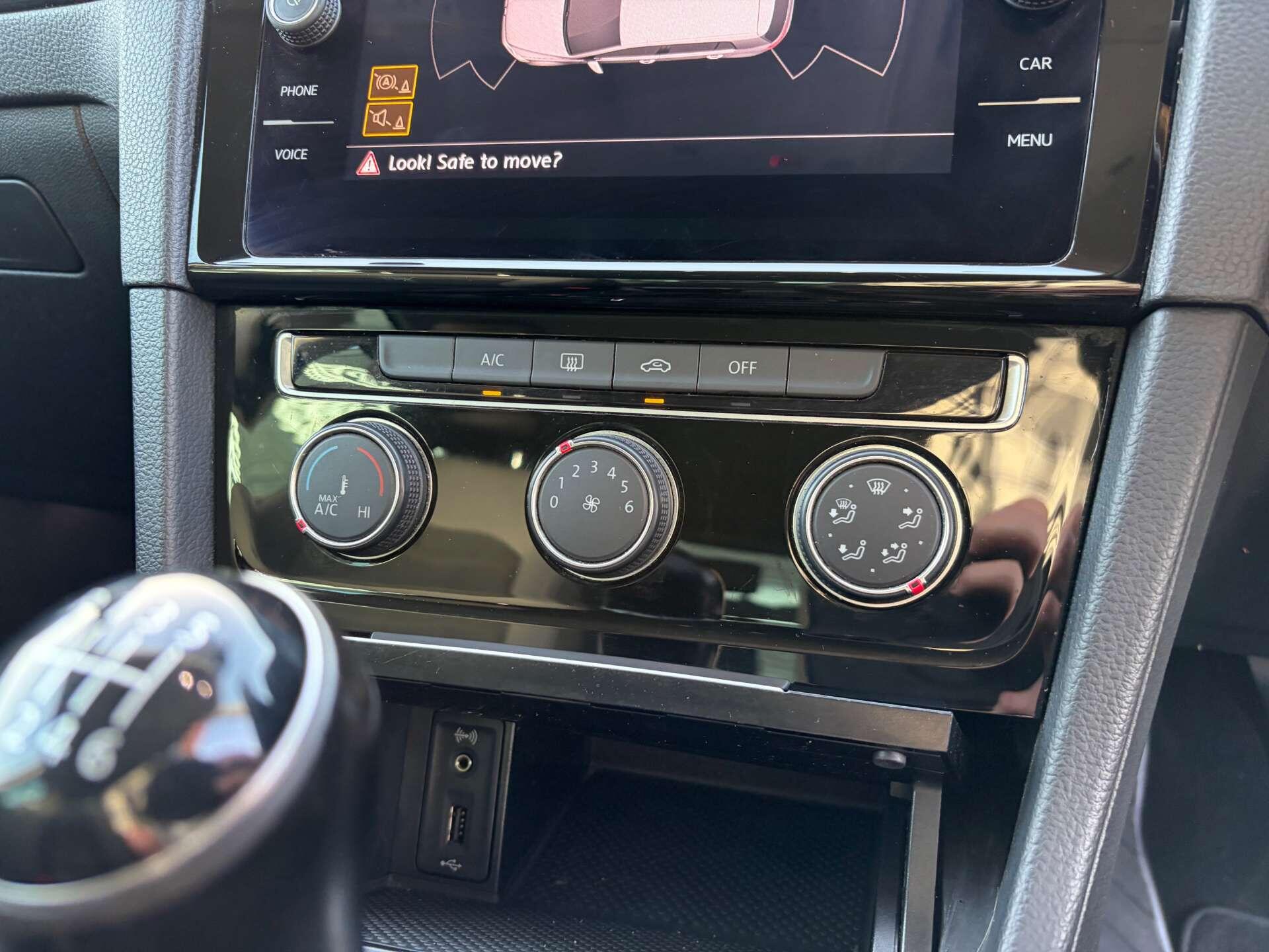 Volkswagen Golf view 48