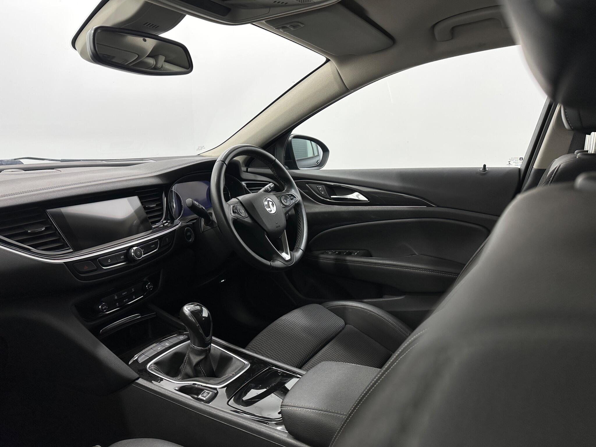 Vauxhall Insignia view 29