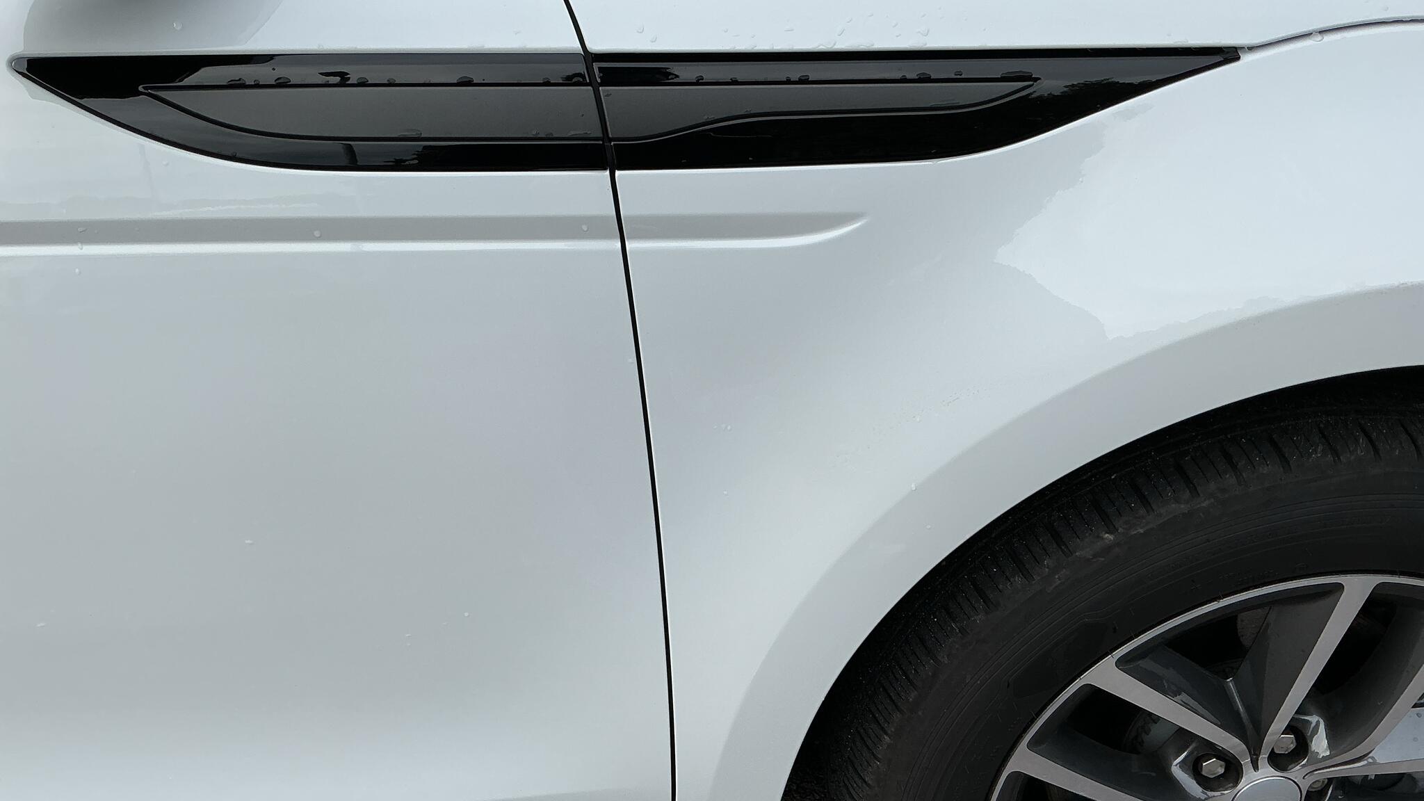 Land Rover Range Rover Evoque view 42