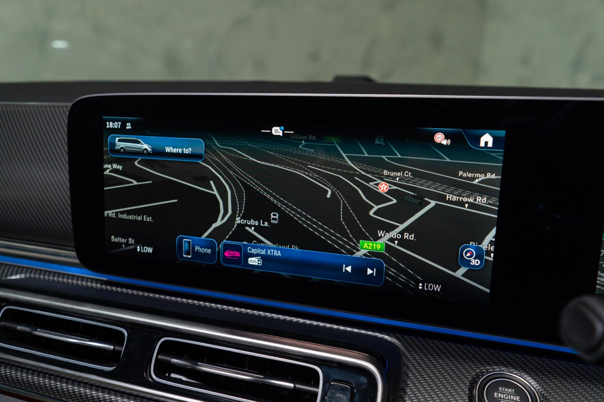 Mercedes-Benz V-Class view 23