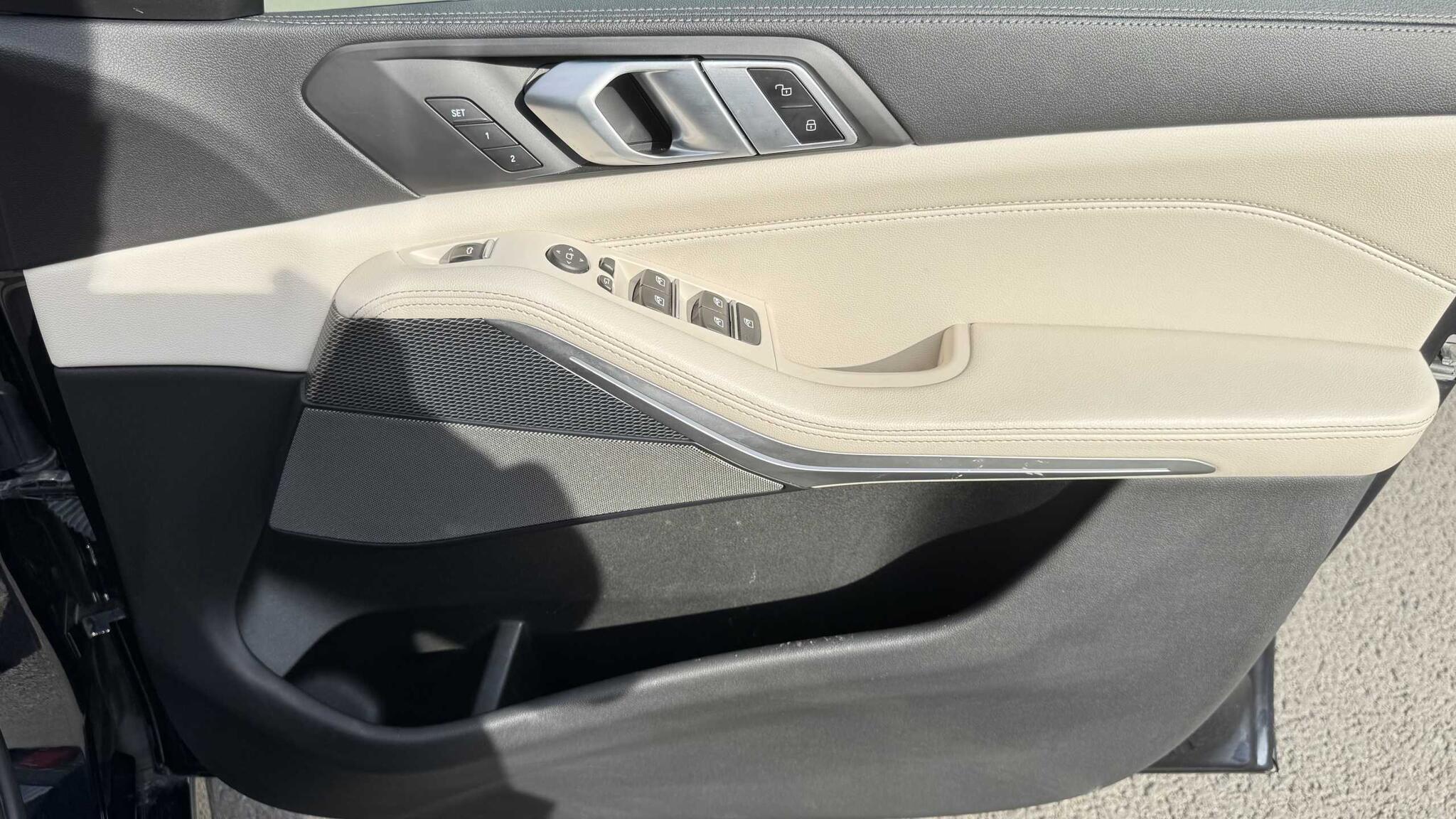 BMW X5 view 39