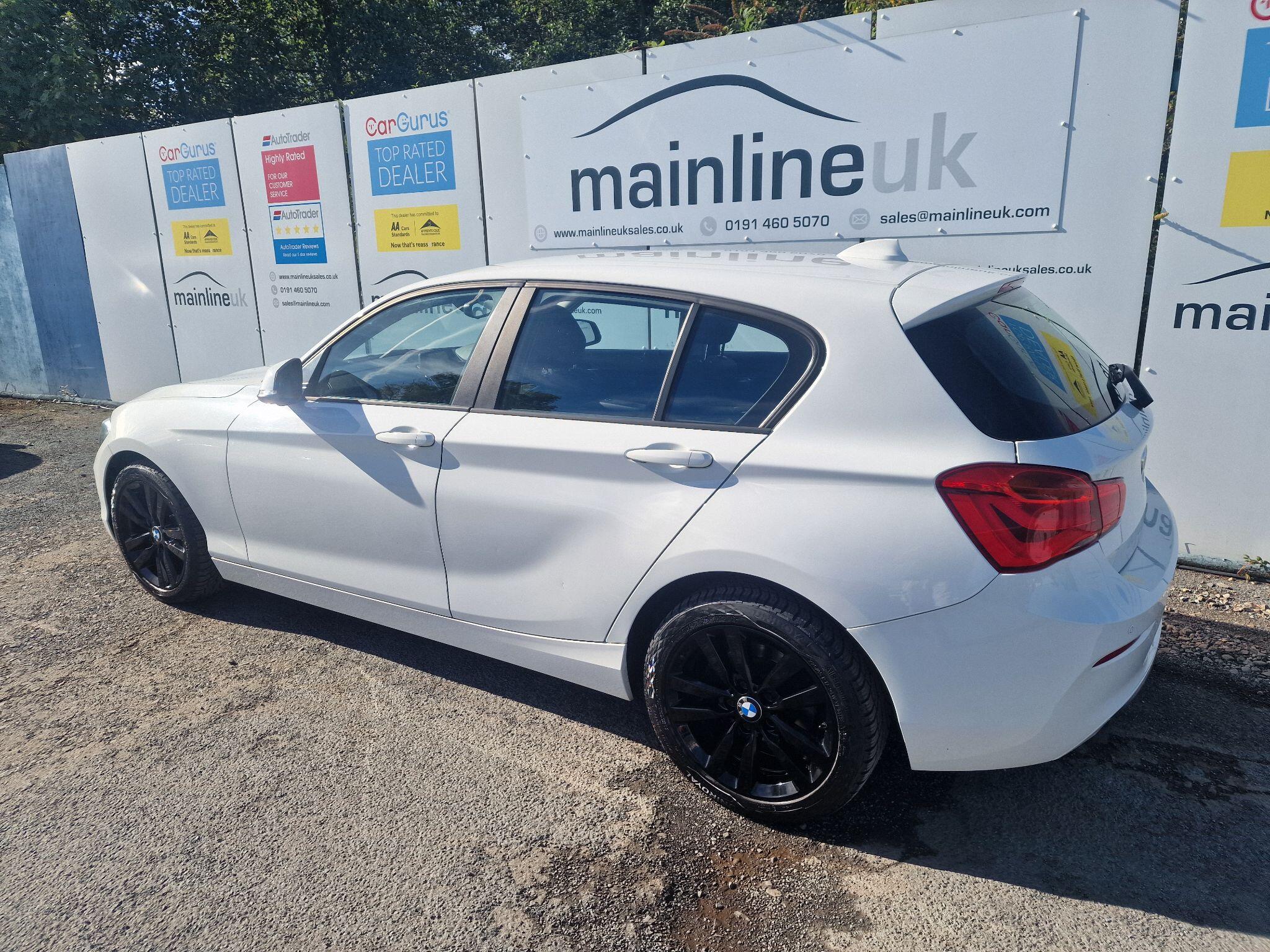 BMW 1 Series view 5