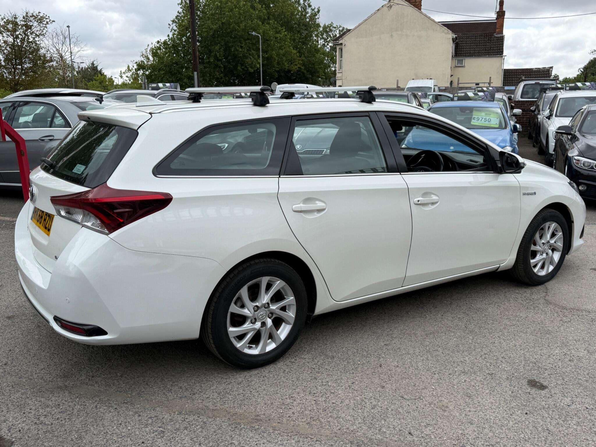 Toyota Auris - Image 17