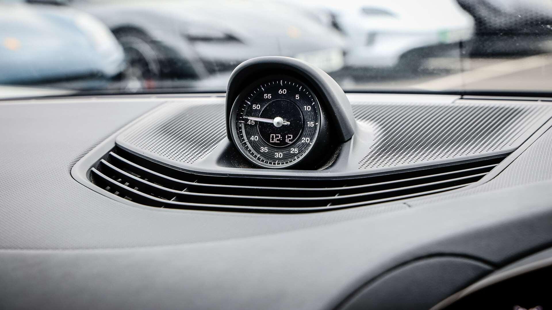 Porsche Taycan view 23