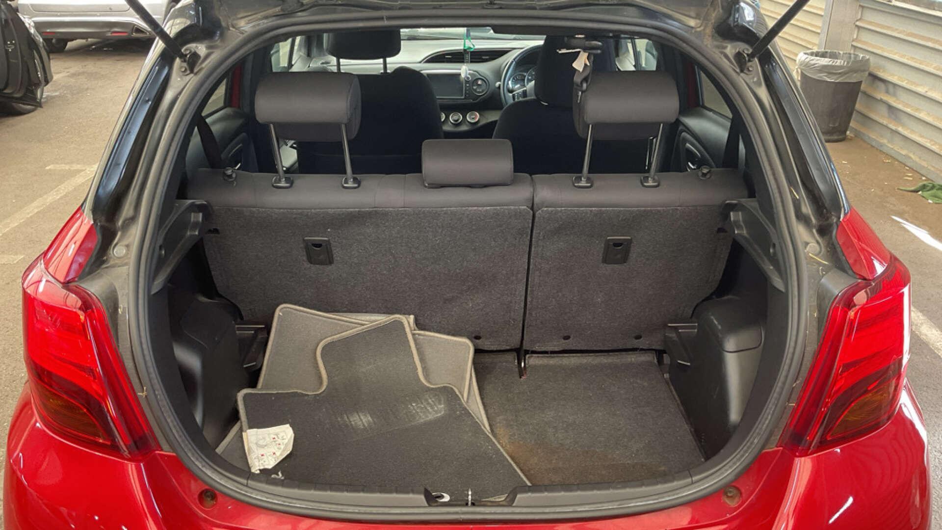 Toyota Yaris view 10