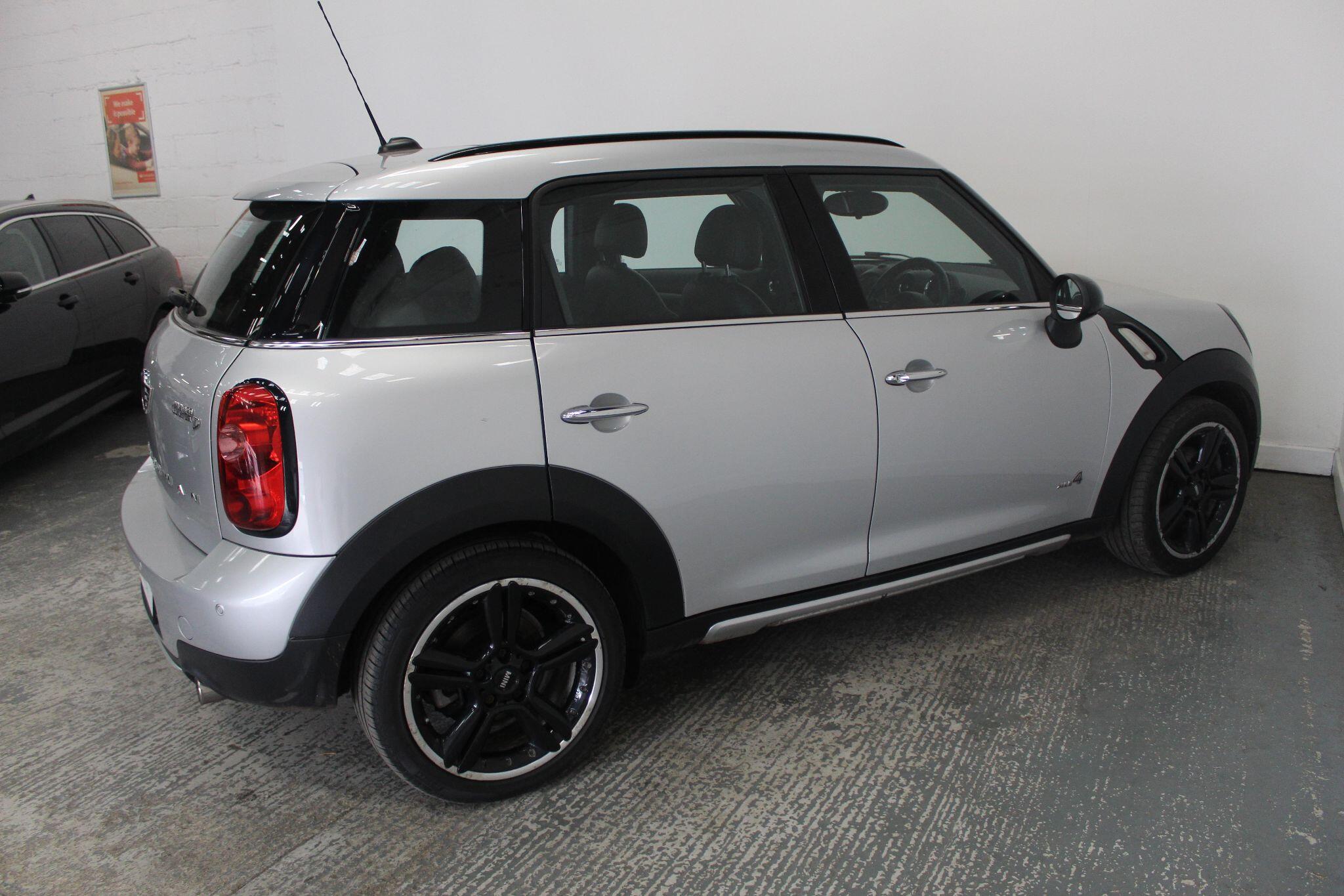 Mini Countryman view 11