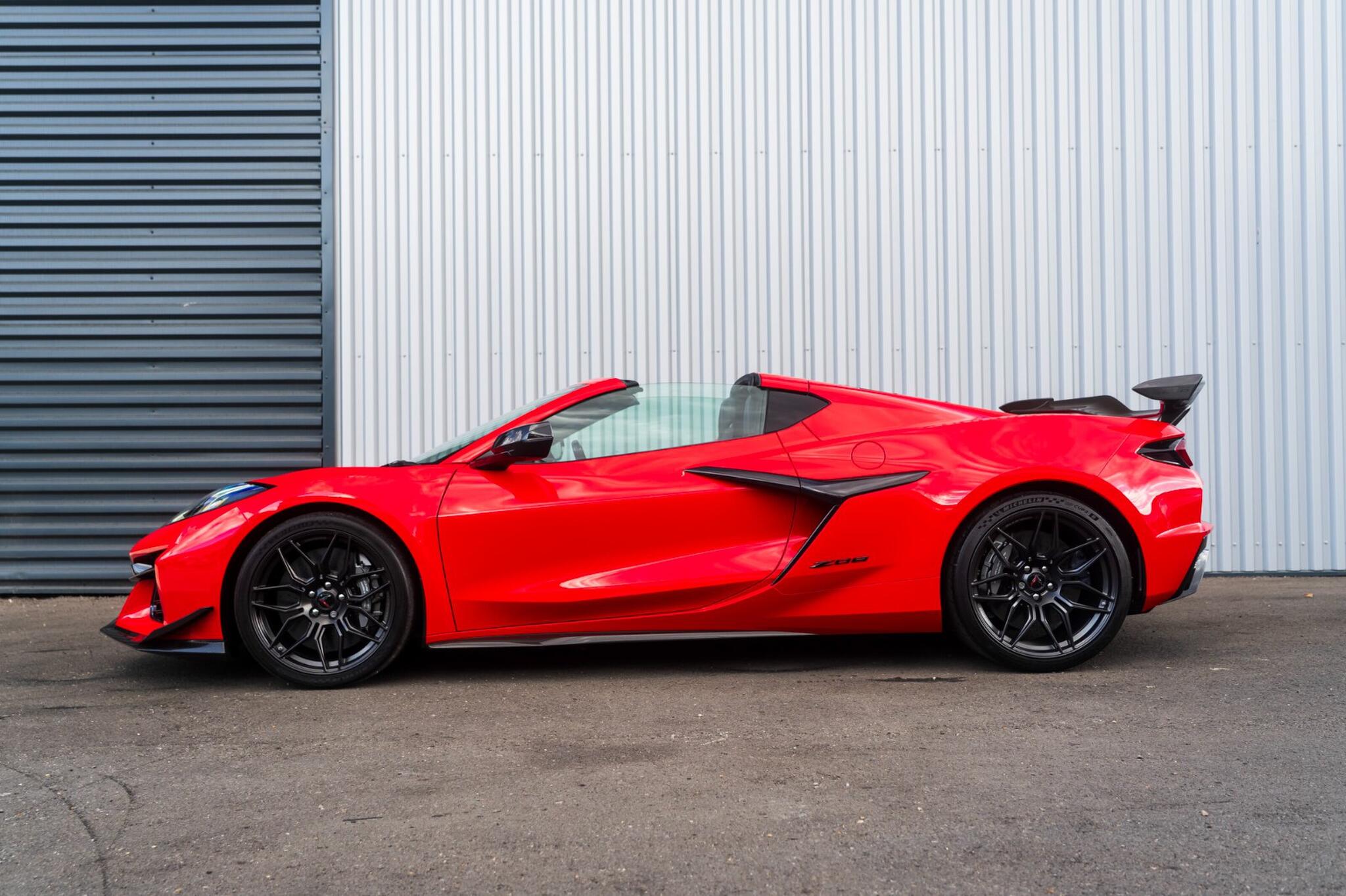 Chevrolet Corvette view 17