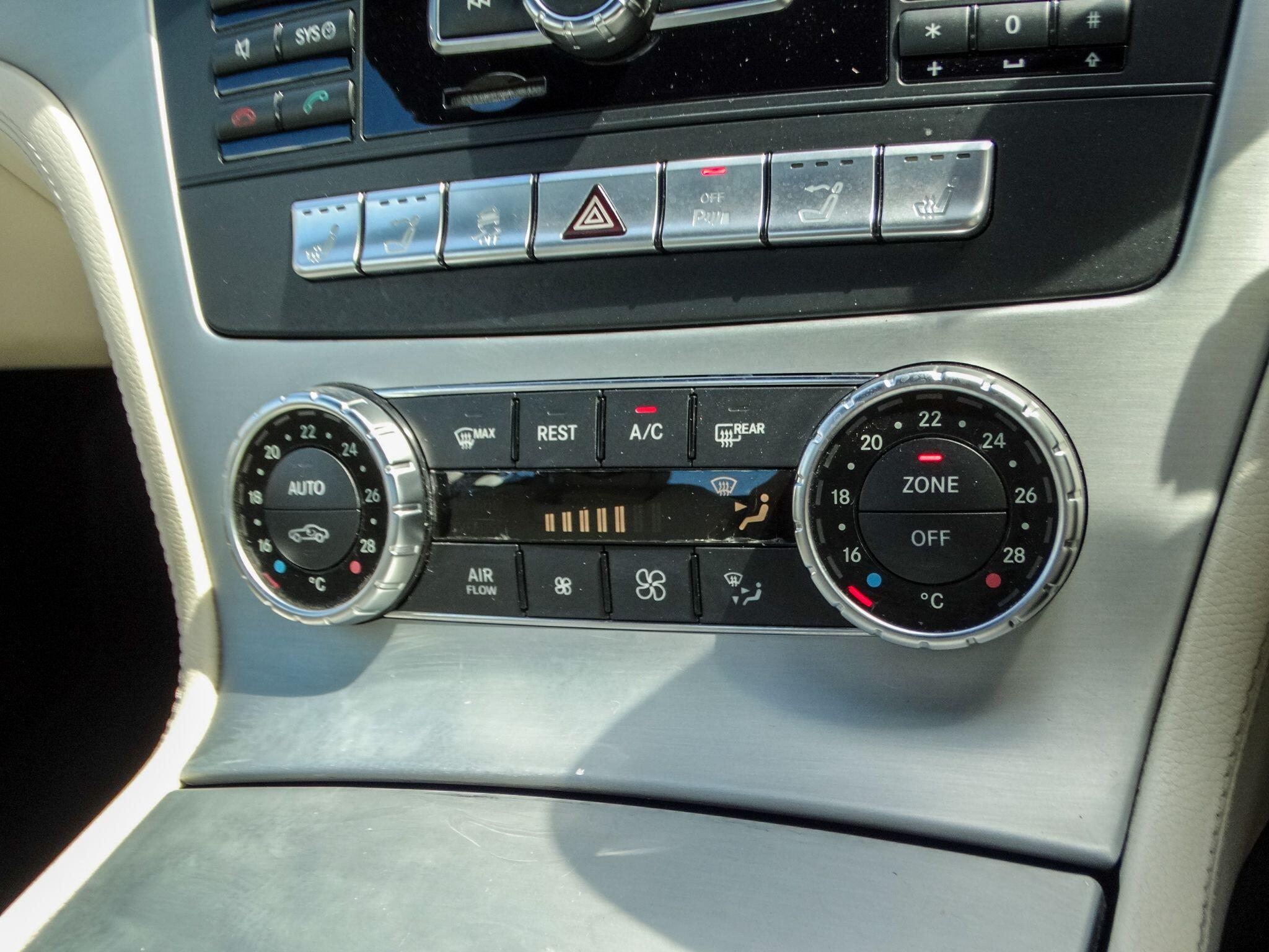 Mercedes-Benz SL view 25