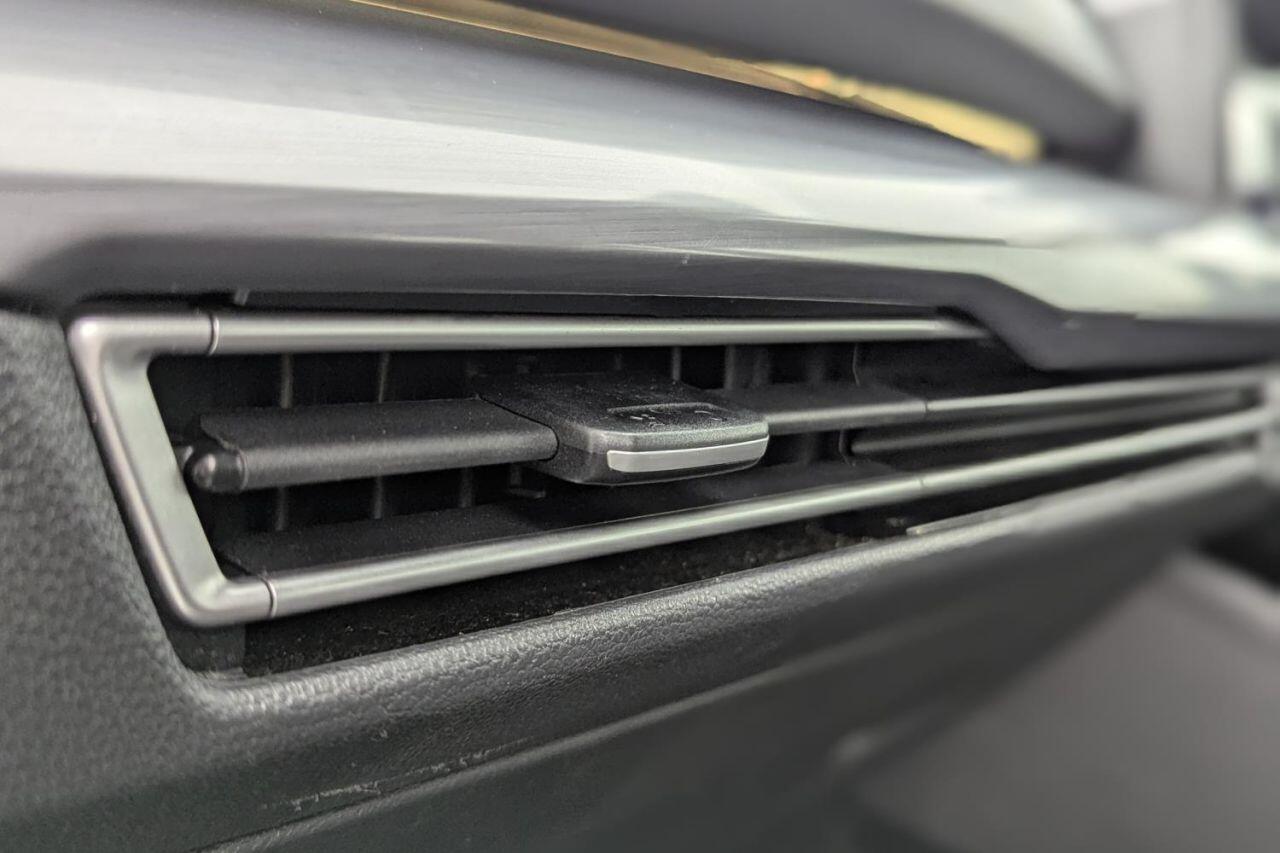 Volkswagen Golf view 19
