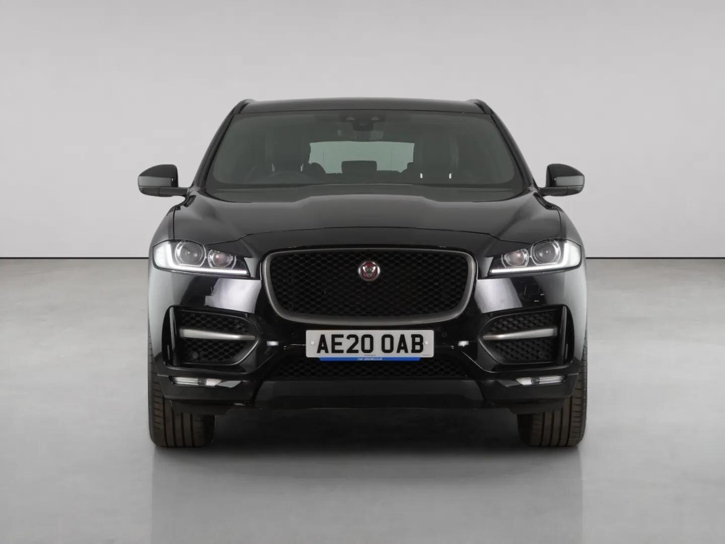 Jaguar F-Pace view 5