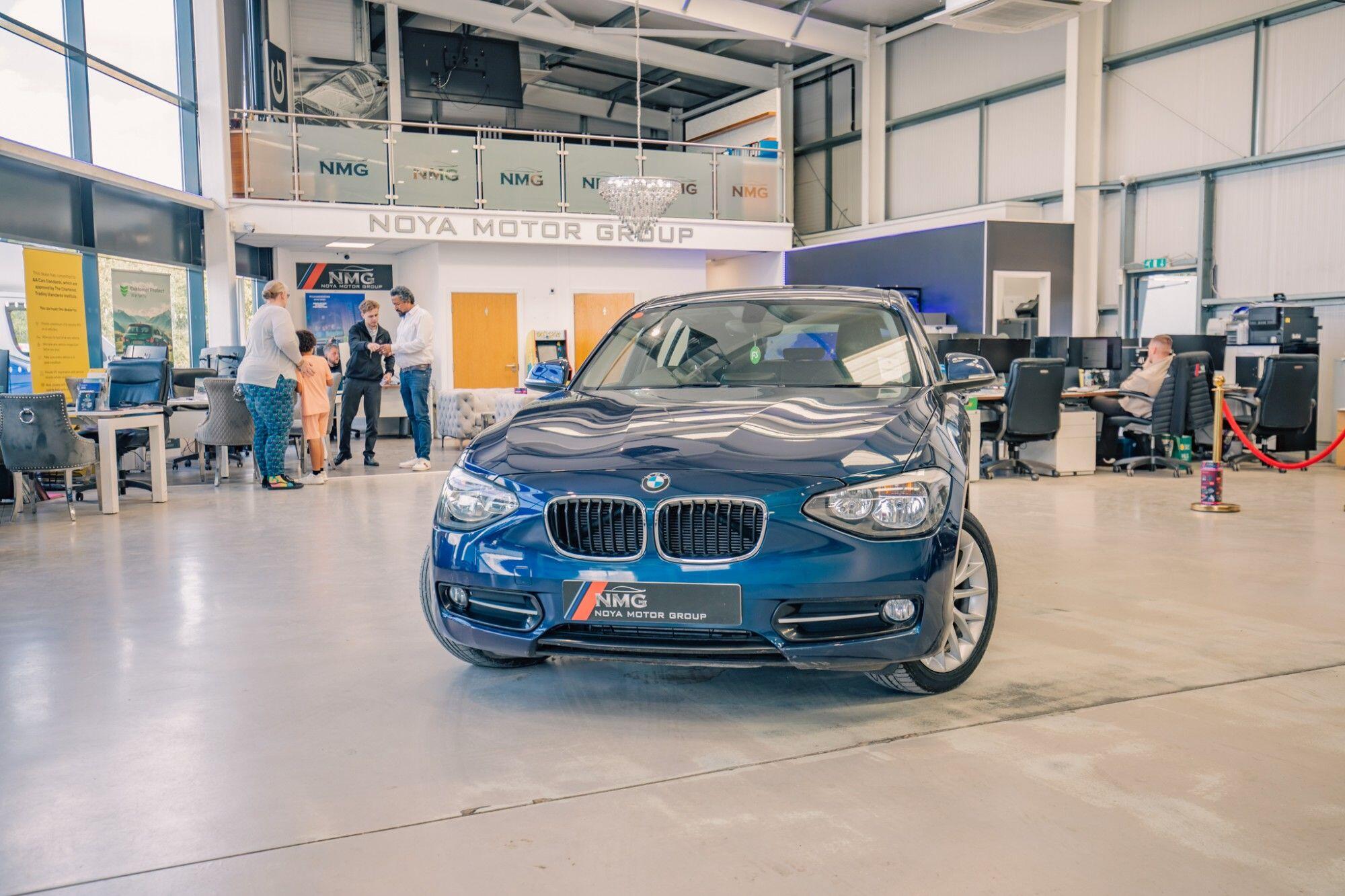 BMW 1 Series view 4