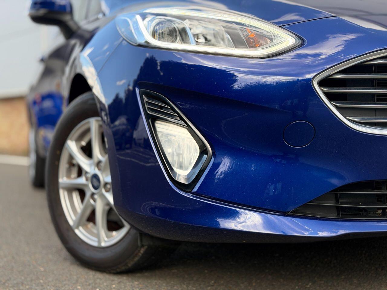 Ford Fiesta view 53