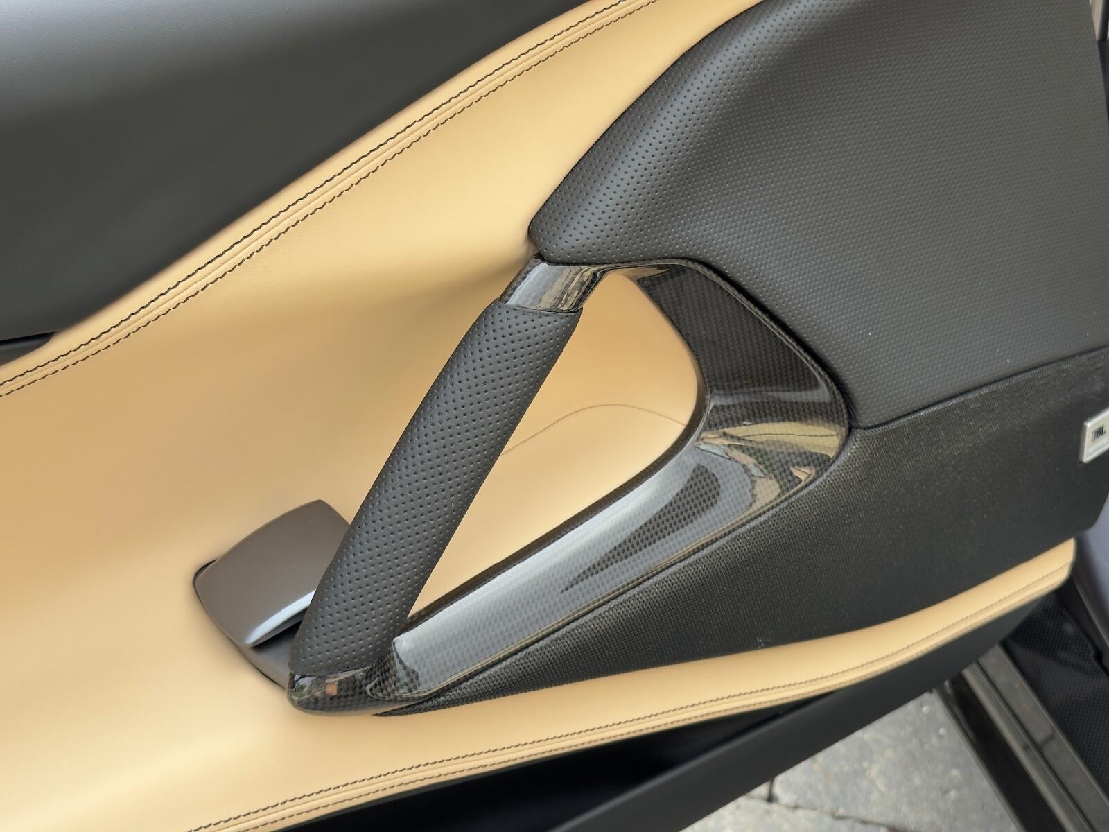 Ferrari 812 GTS view 37