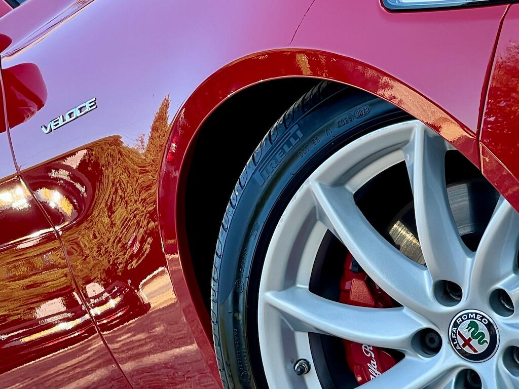 Alfa Romeo Giulia view 8